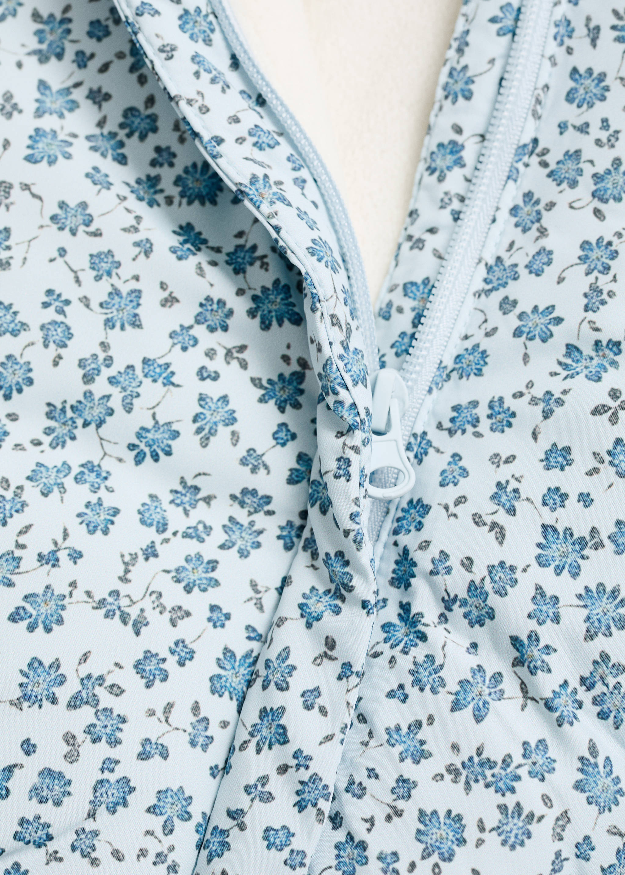 Fur-effect floral-print anorak - Details of the article 0