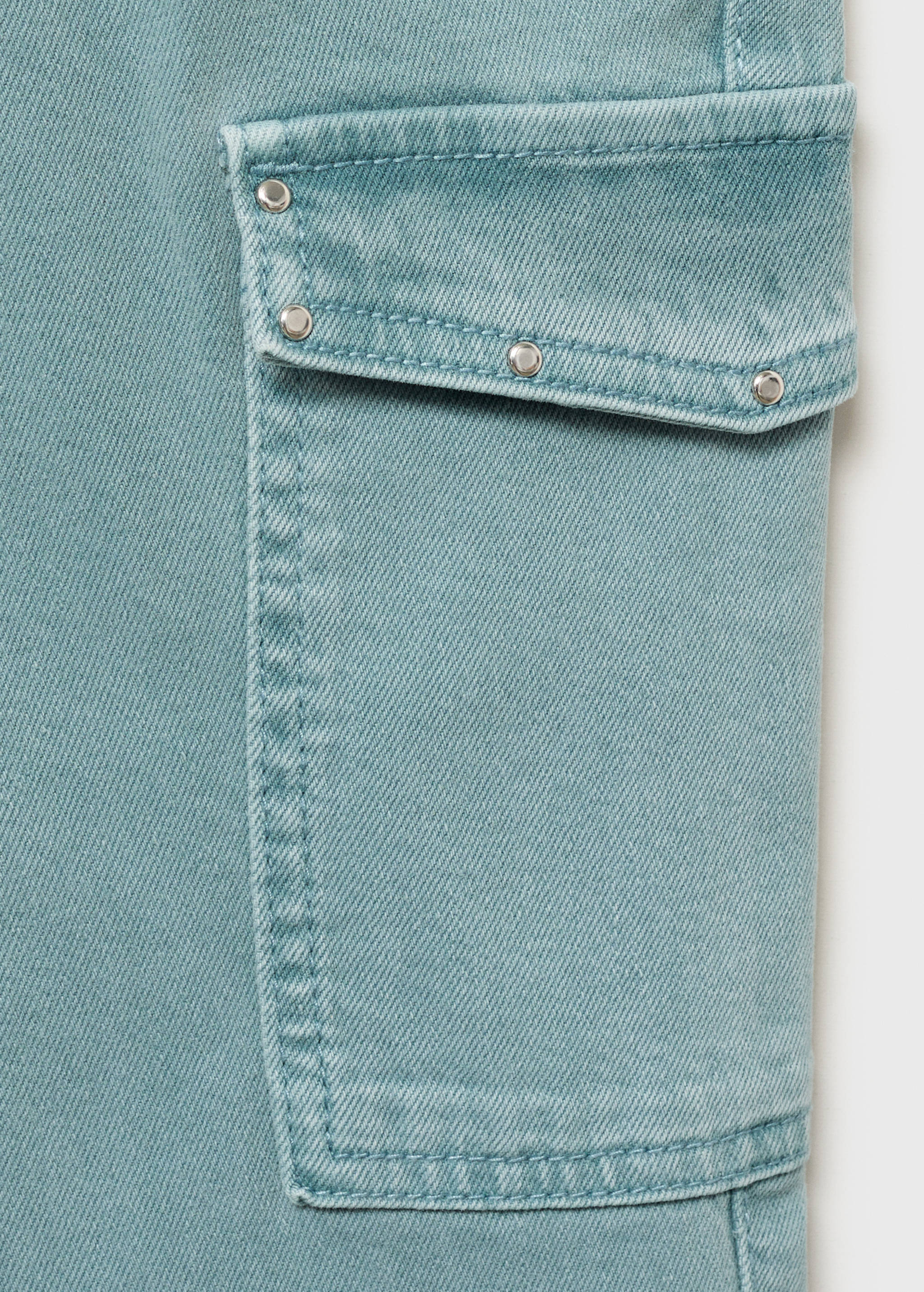 Ausgestellte Cargo-Jeans - Detail des Artikels 8
