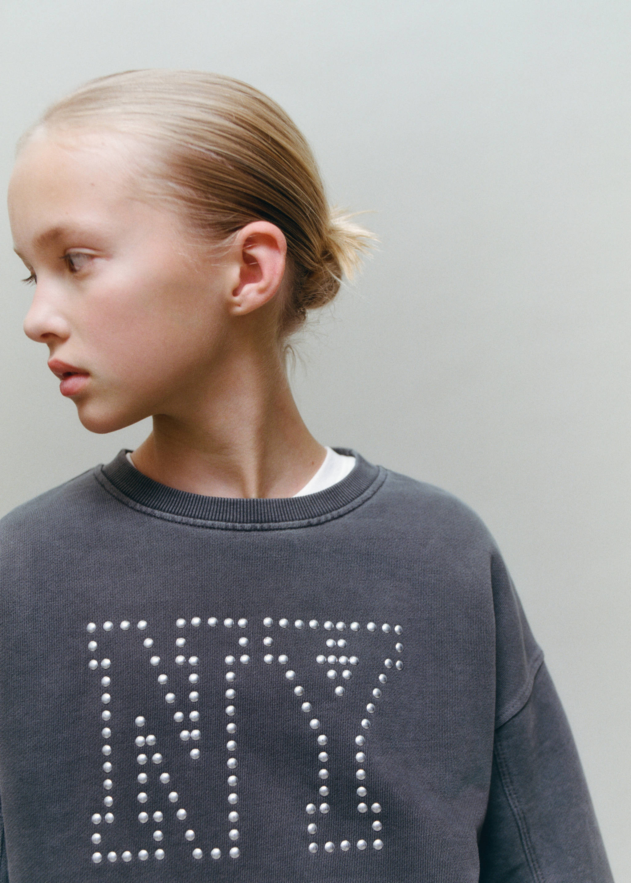 Studded sweatshirt - Details of the article 5