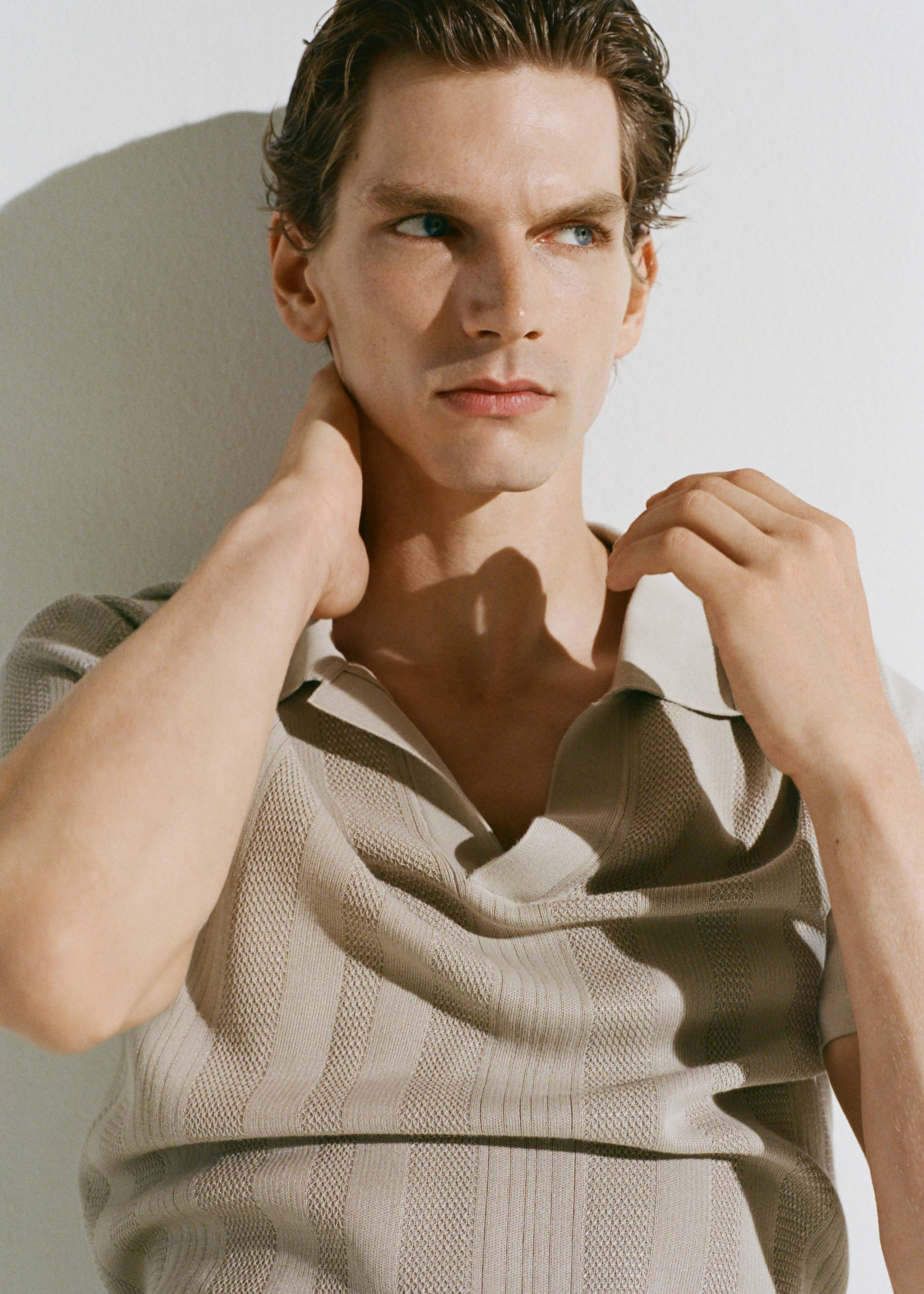 Ribbed knit polo shirt - Details of the article 5, Light/Pastel Grey. Ref: 17054424-00.