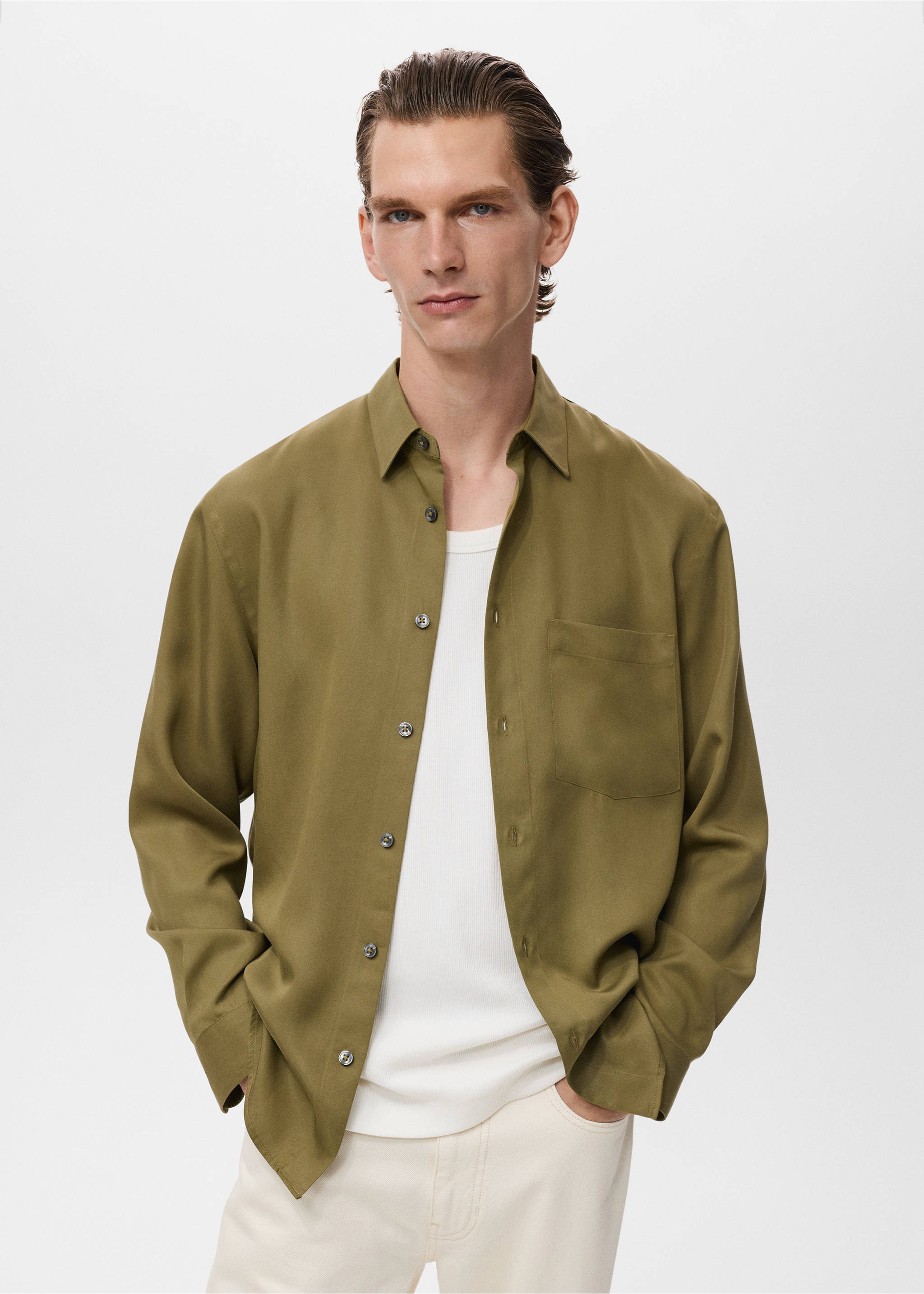 Camisa 100% lyocell butxaca - Pla mig, Oliva. Ref: 17054430-00.