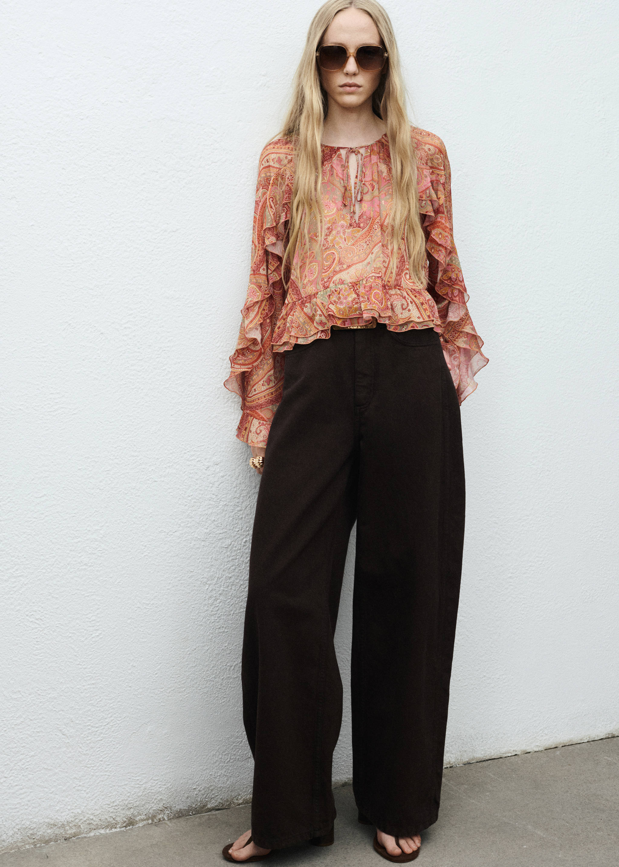 Ruffles printed blouse - General plane