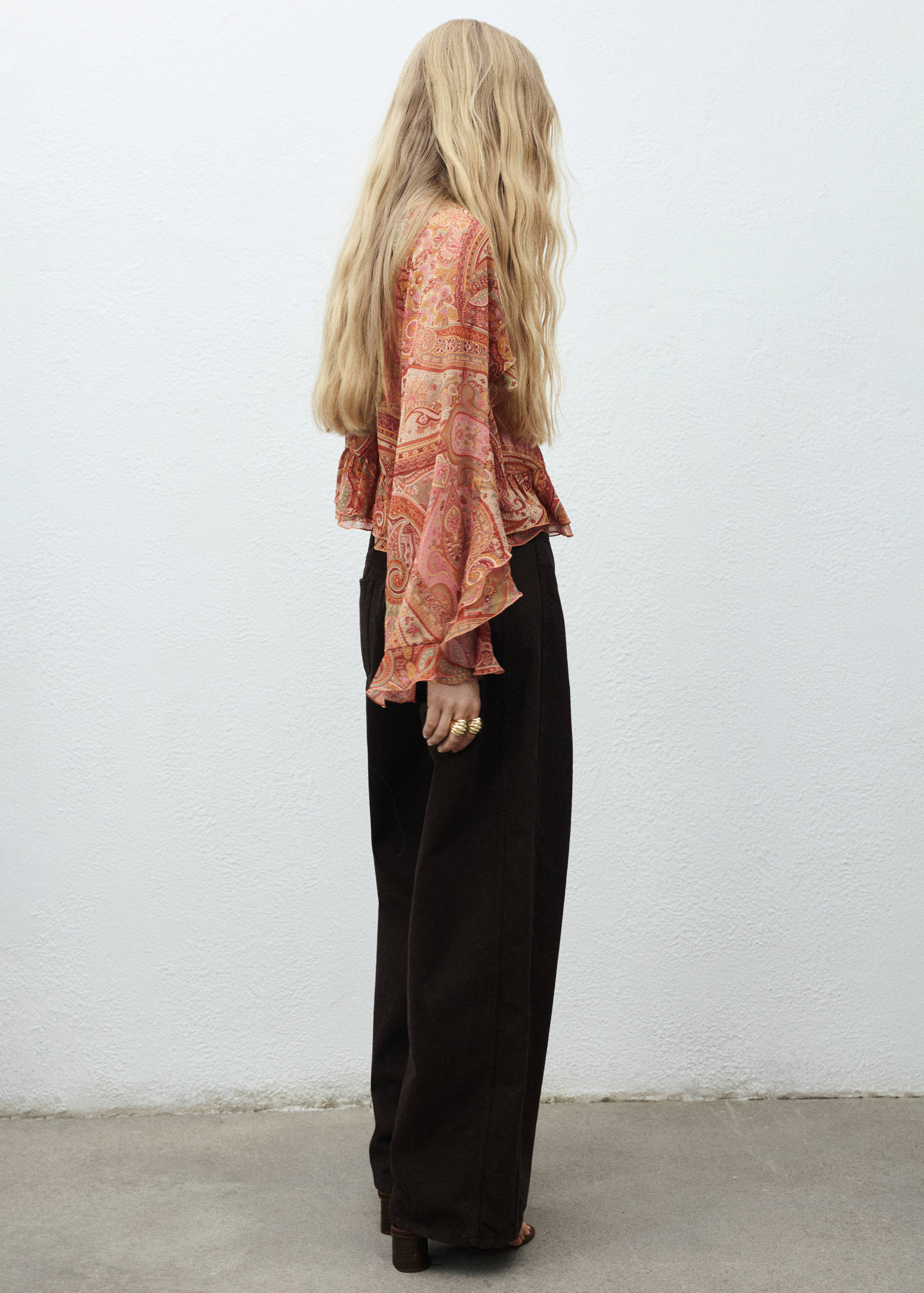 Ruffles printed blouse - Reverse of the article