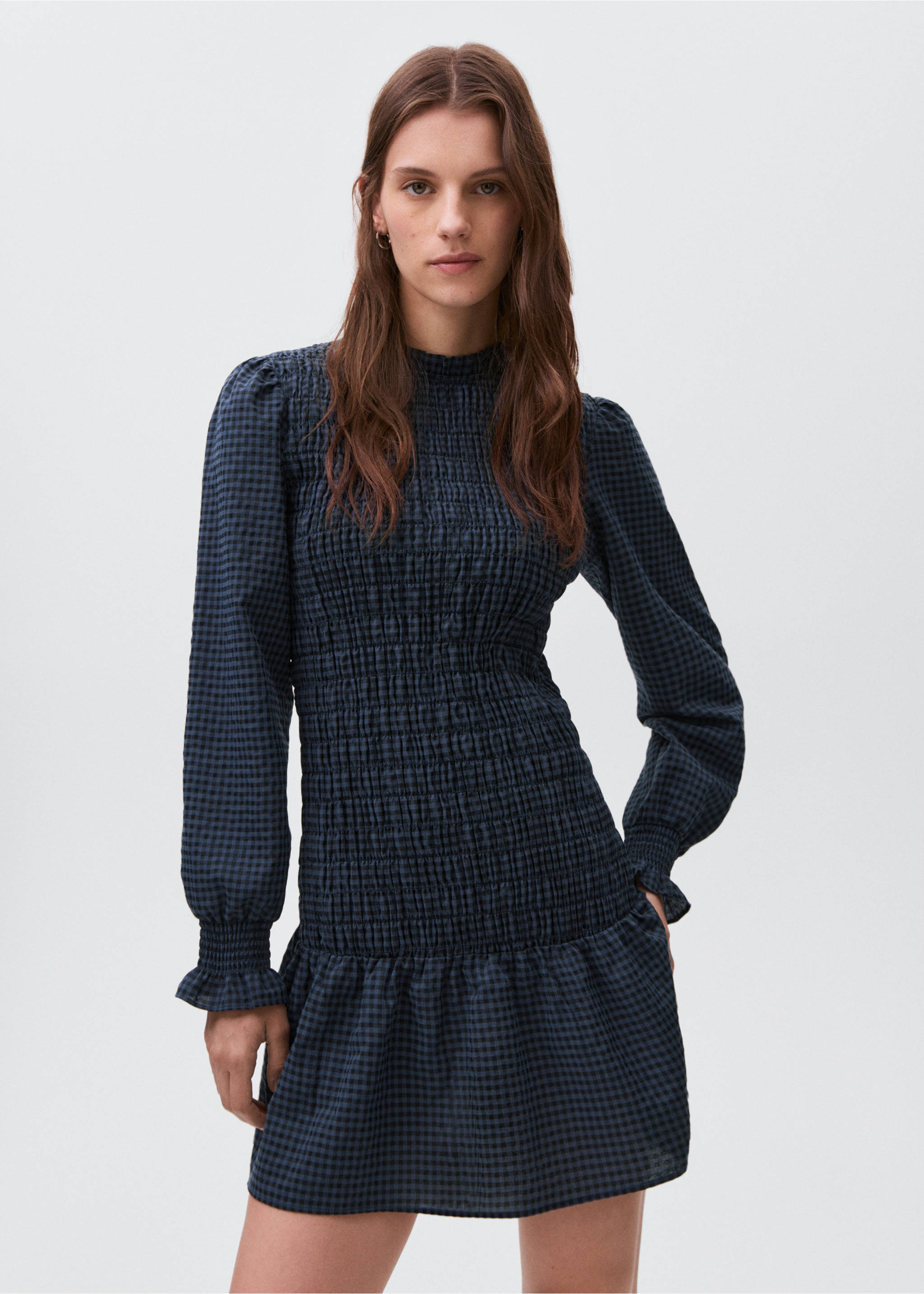Vestit quadres frunzit - Pla mig, Negre. Ref: 17054778-00.