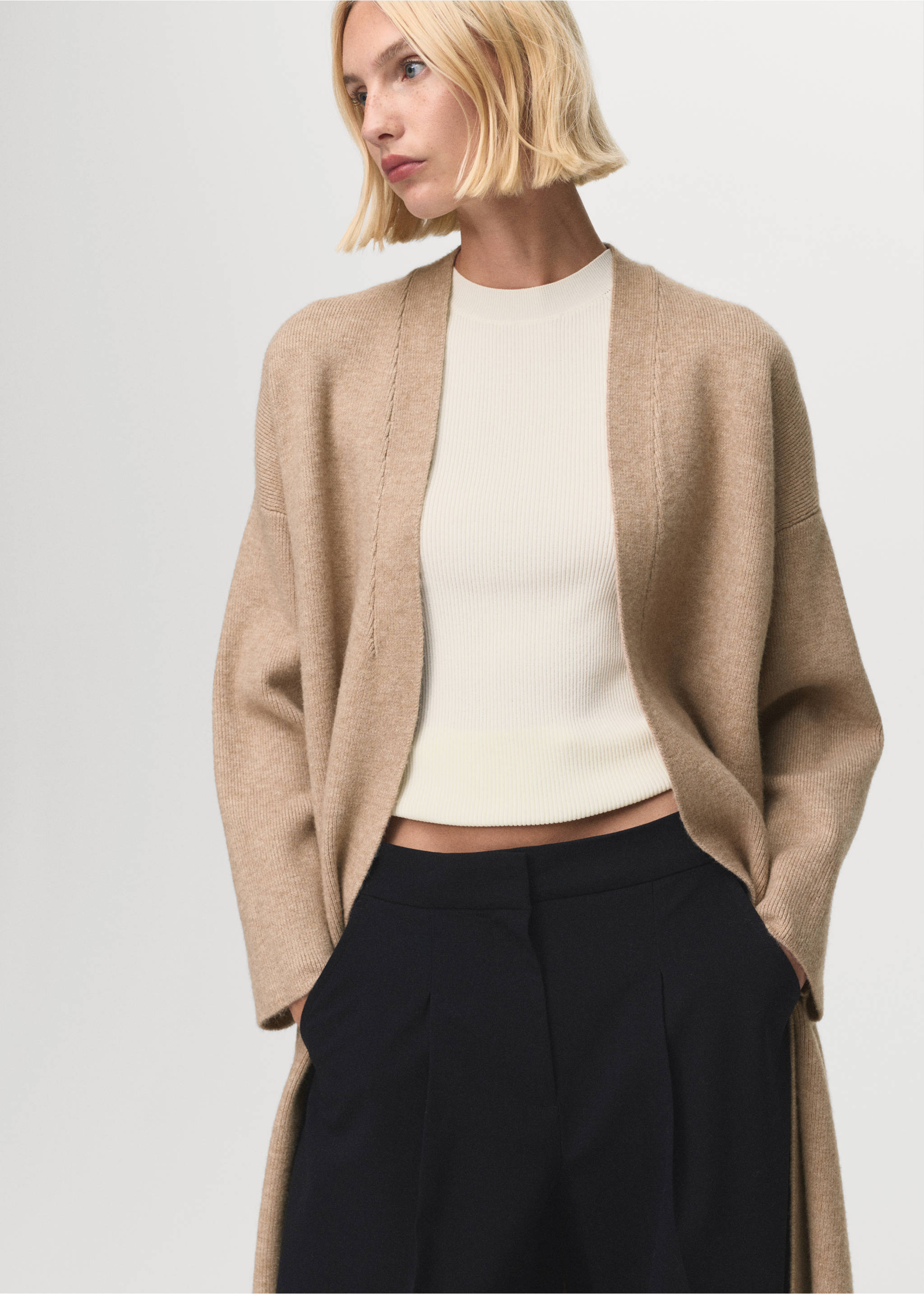 Long knitted coat - Medium plane, Light/Pastel Grey. Ref: 17054780-00.
