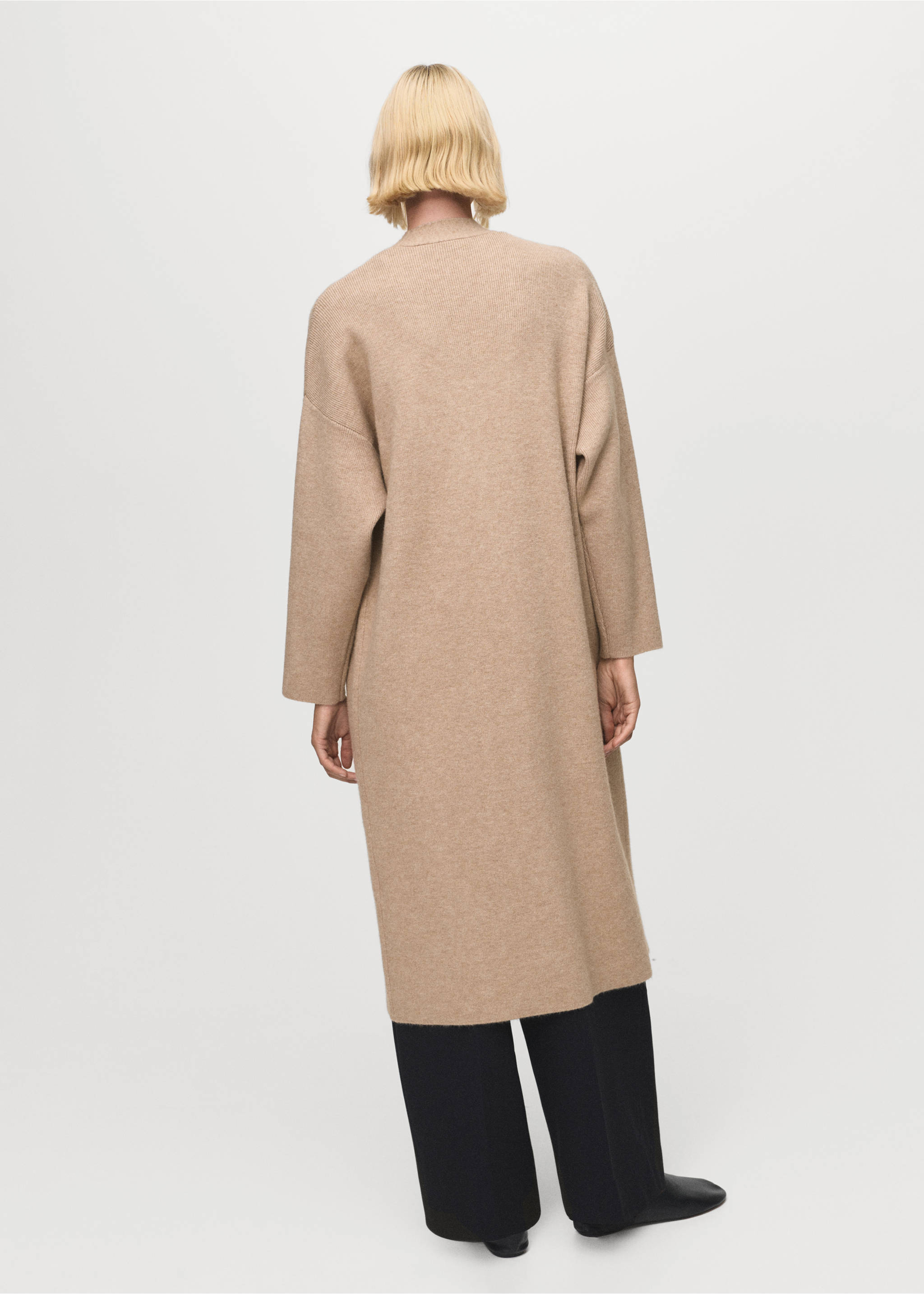 Long knitted coat - Reverse of the article, Light/Pastel Grey. Ref: 17054780-00.