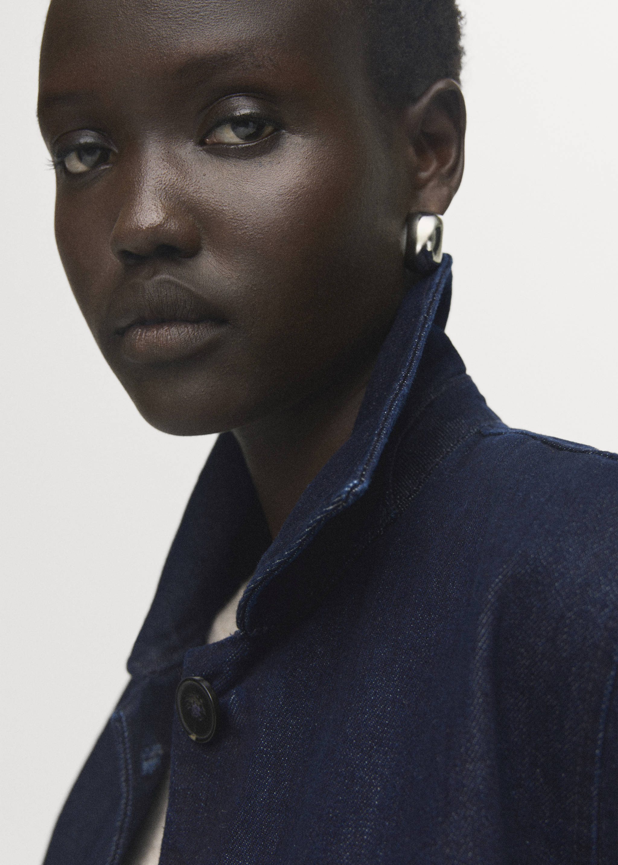 Jeansjacke mit Taschen - Detail des Artikels 4