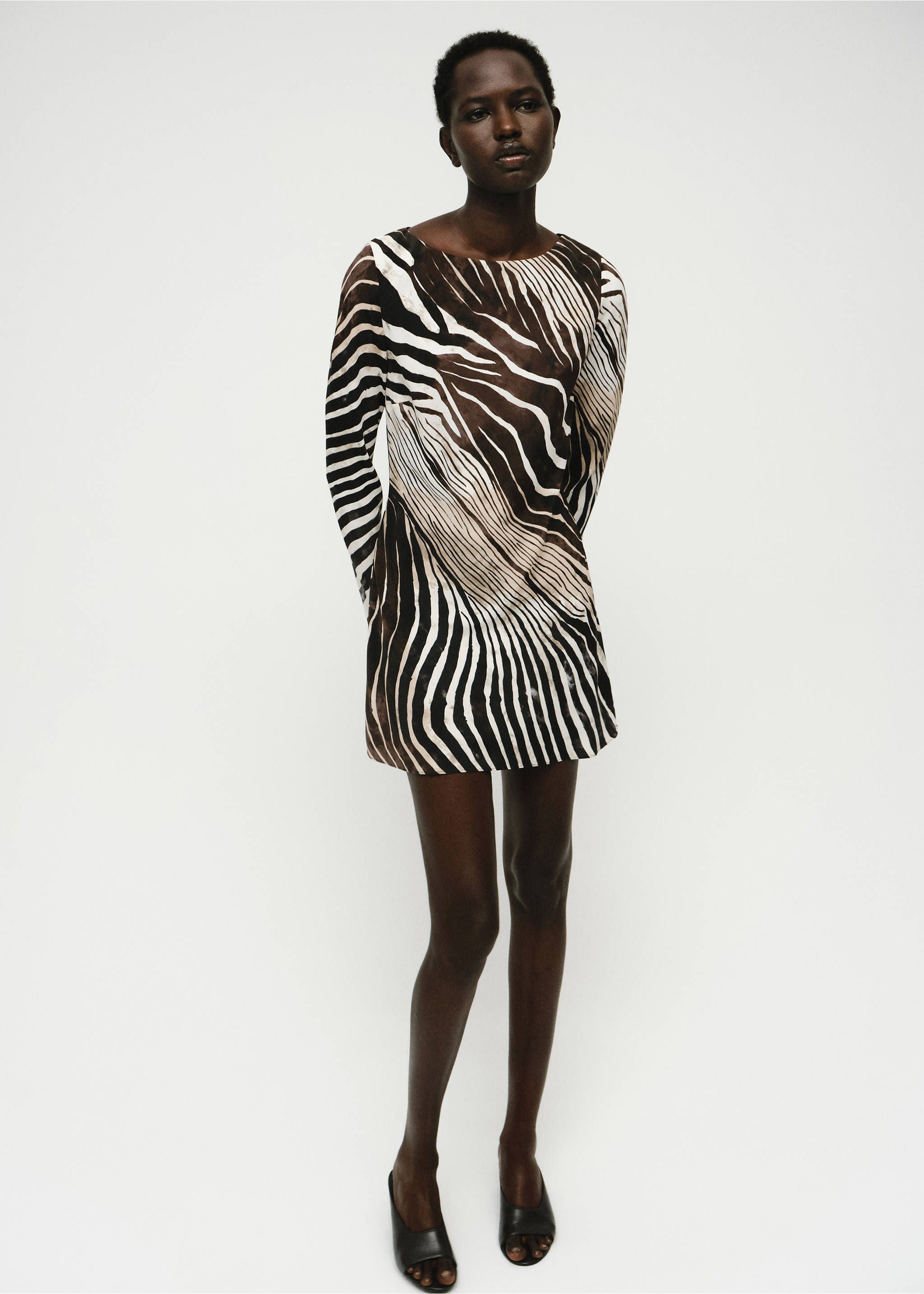 Zebra-print dress with flared sleeves - General plane, Black. Ref: 17054787-00.