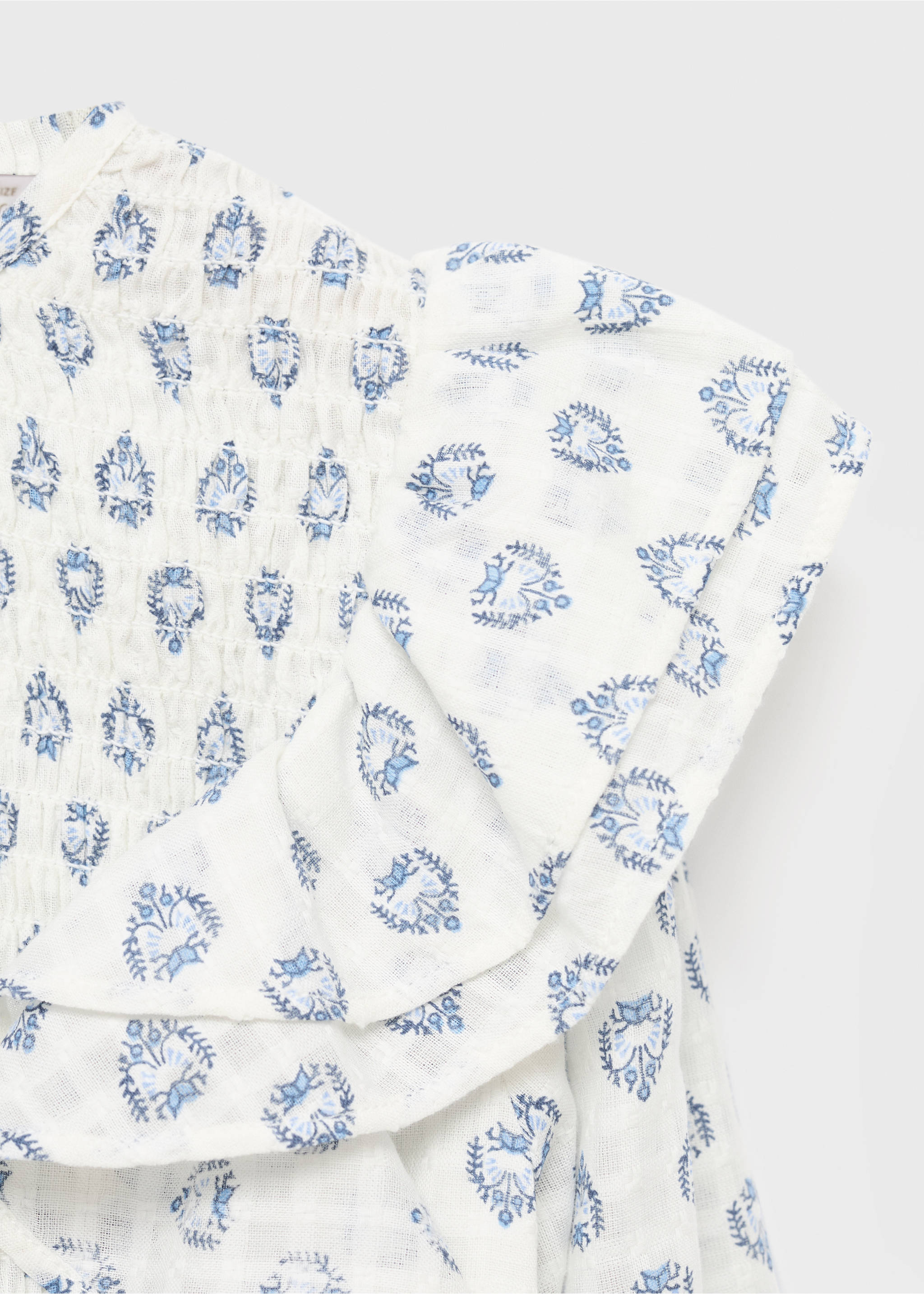 Mönstrad blus med volanger - Detaljer om artikeln 8, Rå. Ref: 17055152-00.