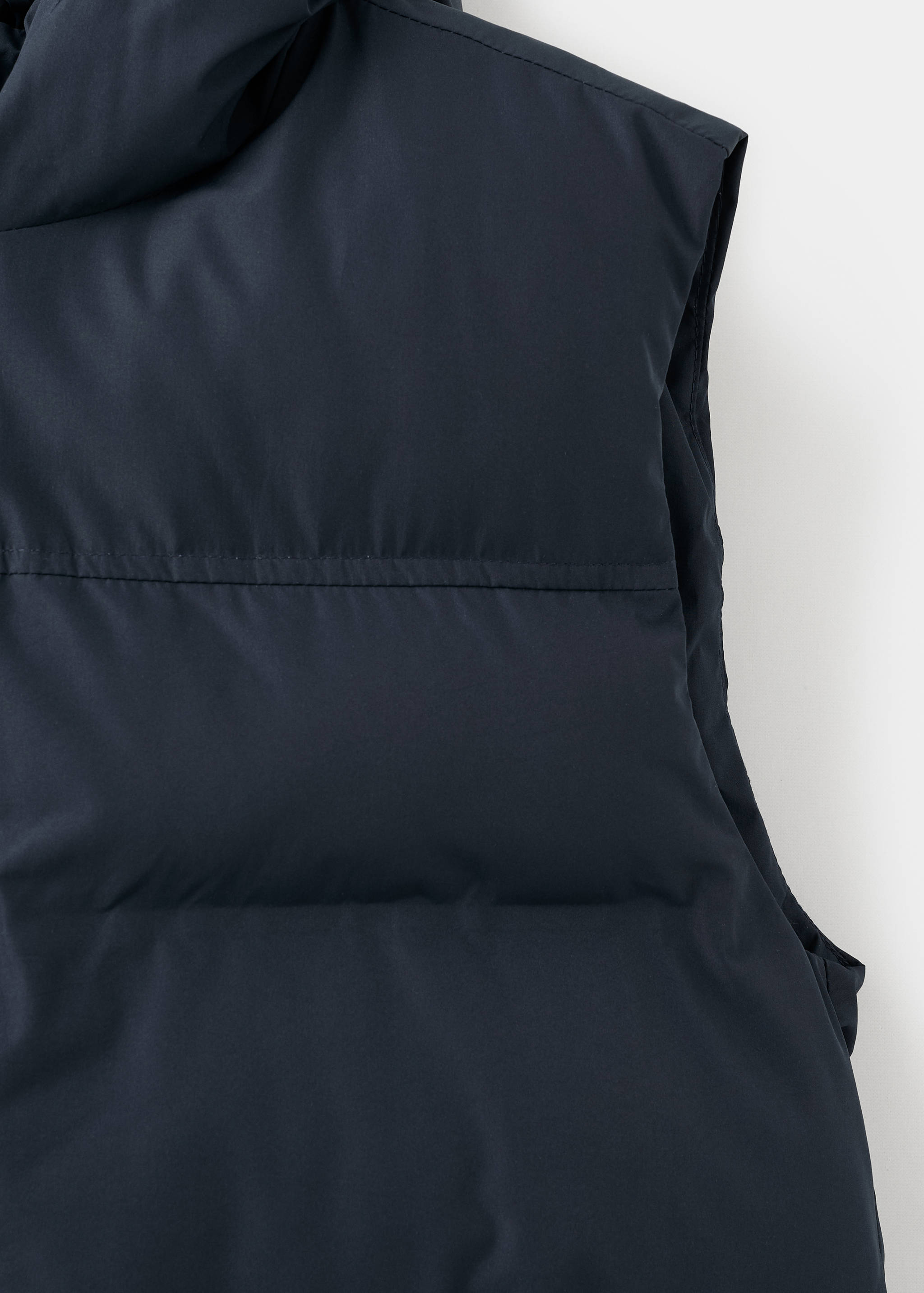Quilted gilet - Details of the article 8