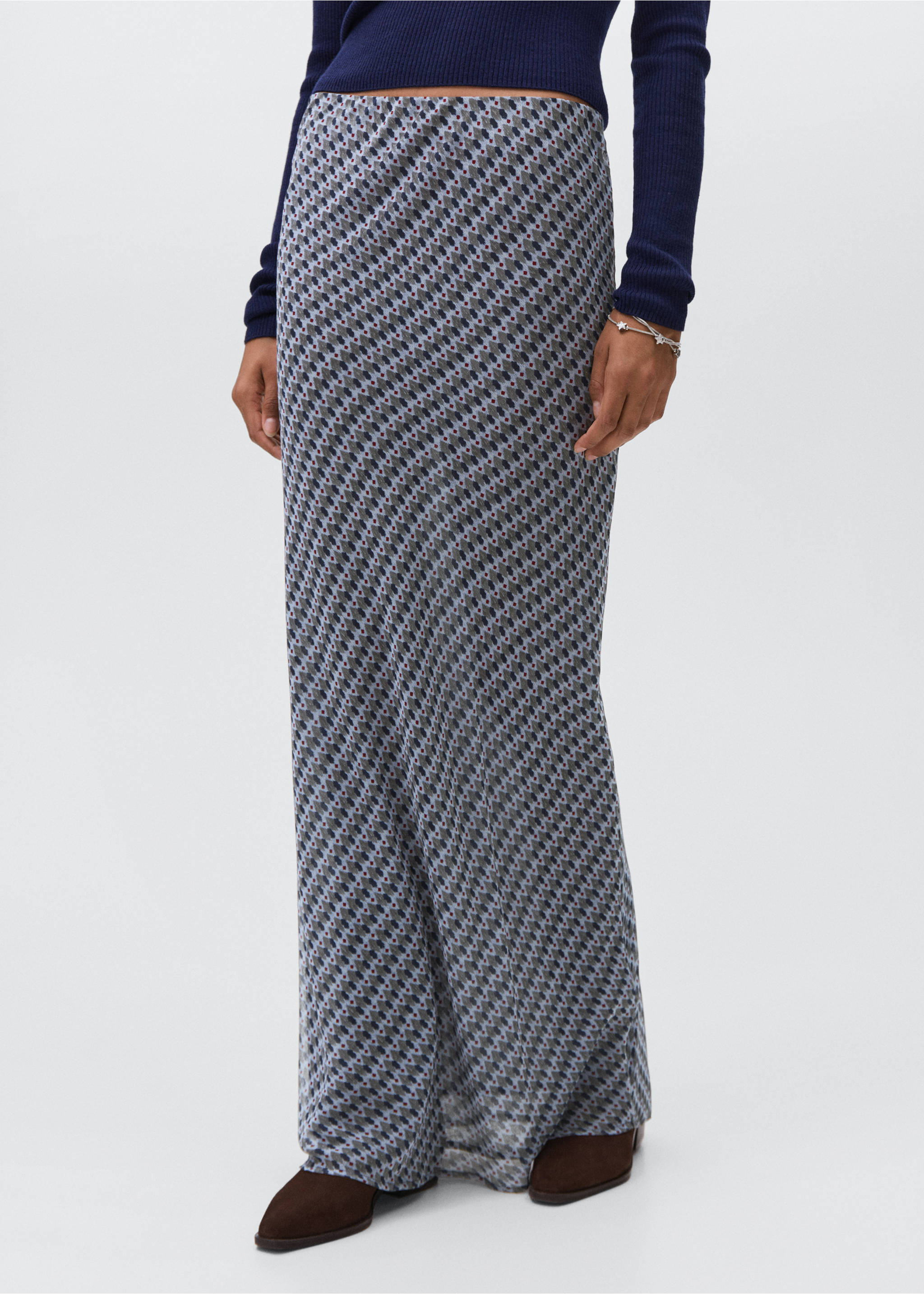 Printed long skirt - Details of the article 6, Charcoal. Ref: 17055791-00.