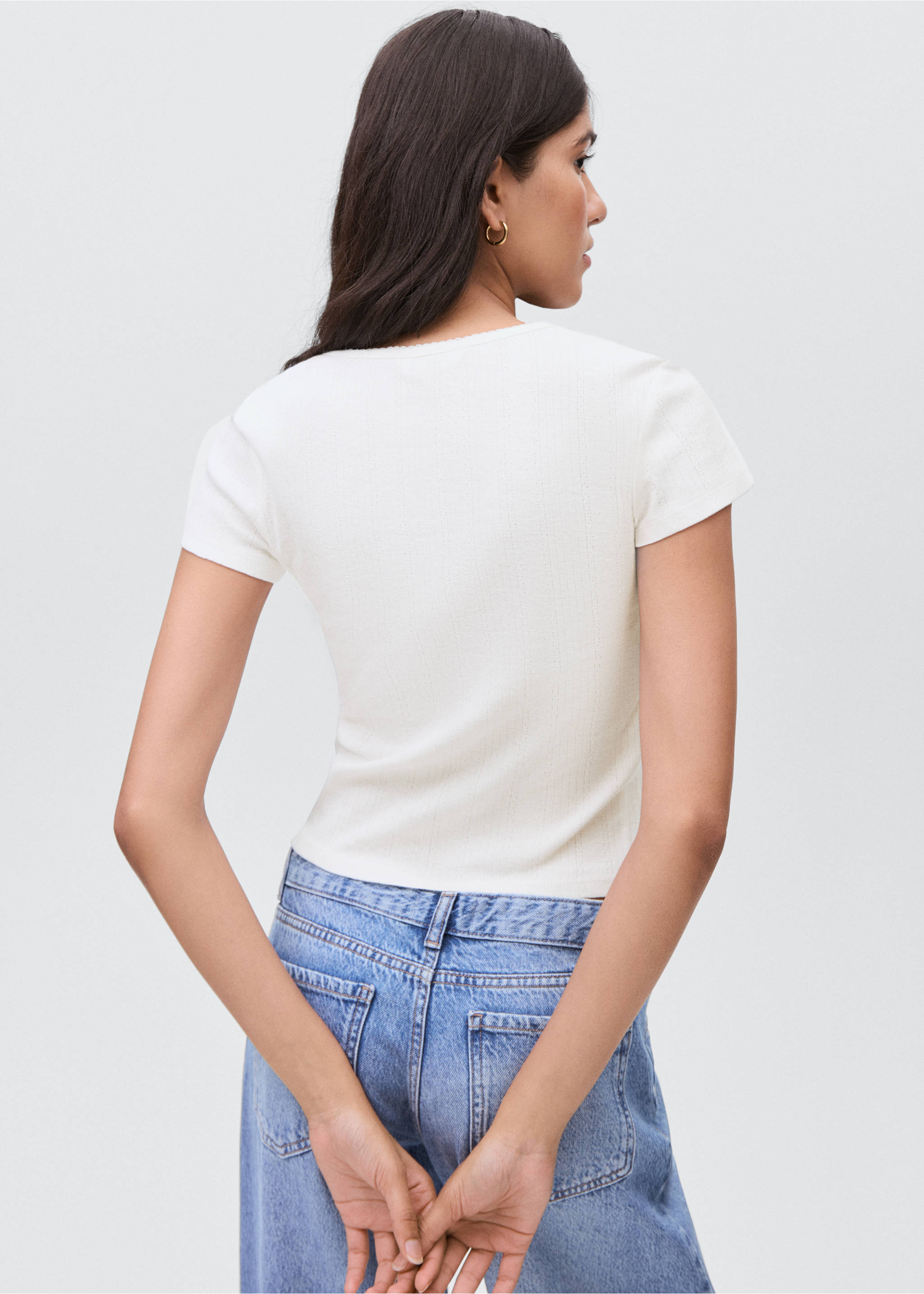 T-shirt with bow - Reverse of the article, Off White. Ref: 17055793-00.