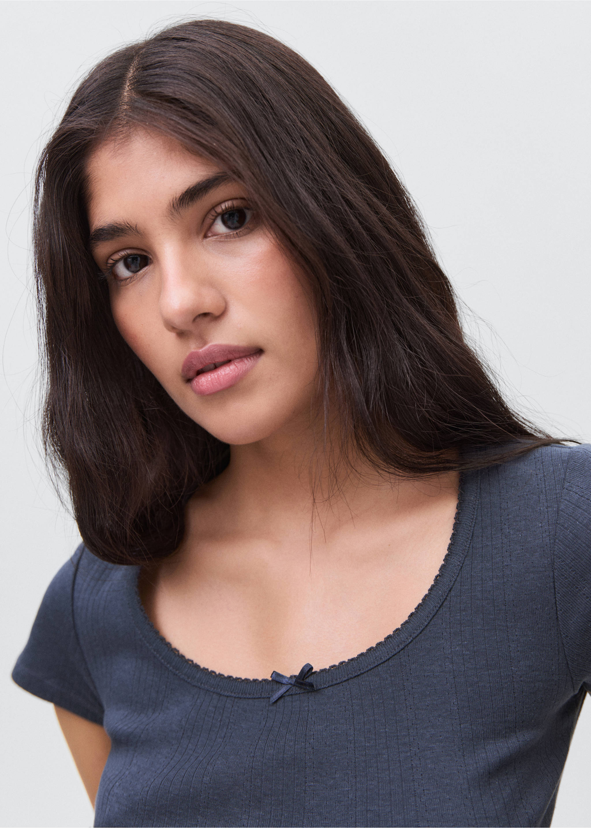 Top-T-Shirt mit Knotendetail - Detail des Artikels 1, Marineblau. Ref: 17055793-00.
