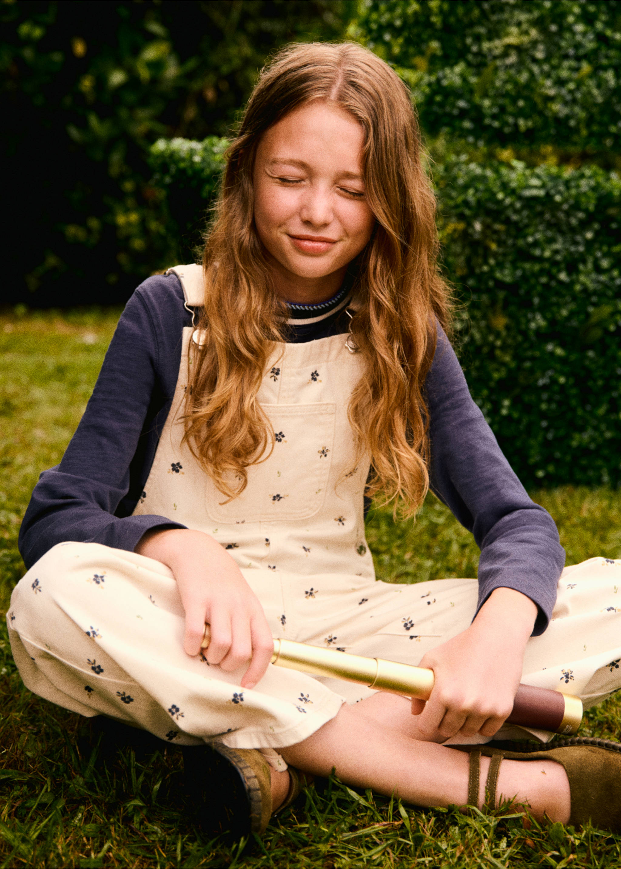 Tuinbroek met bloemetjesprint - Detail van het artikel 6, Ecru. Ref: 17055795-00.