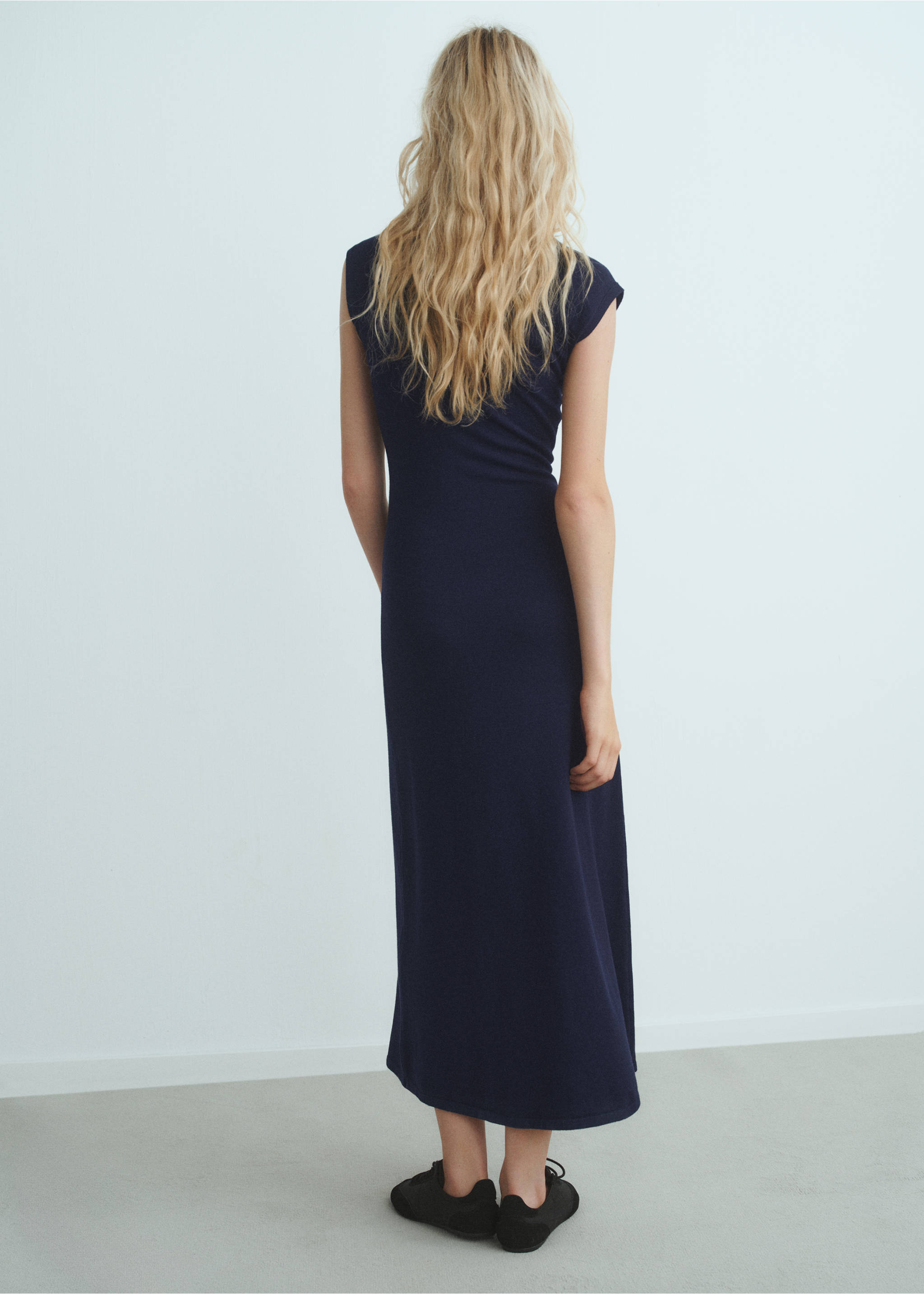 Perkins-neck knitted dress - Reverse of the article, Navy. Ref: 17055799-00.