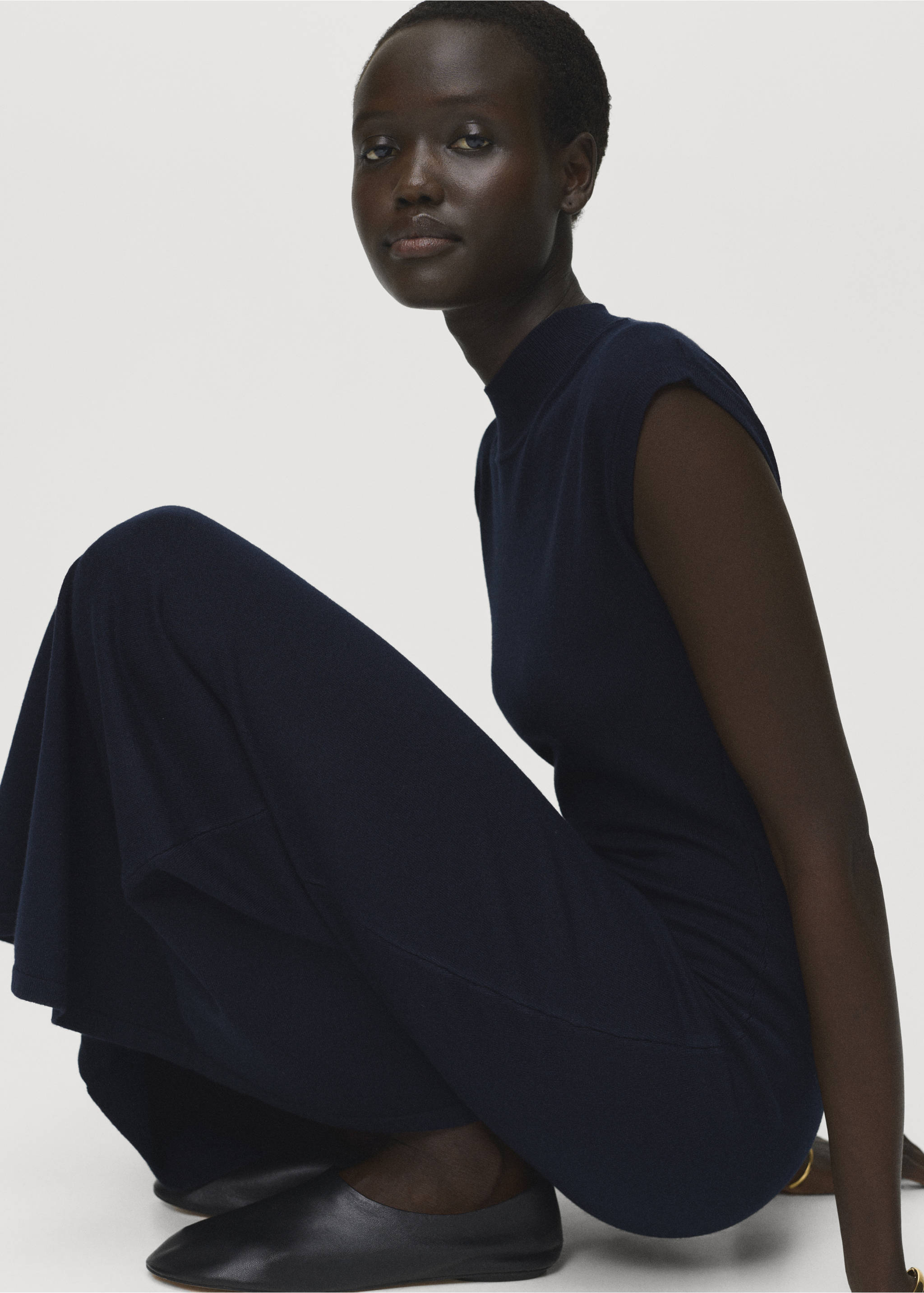 Perkins-neck knitted dress - Details of the article 2, Navy. Ref: 17055799-00.