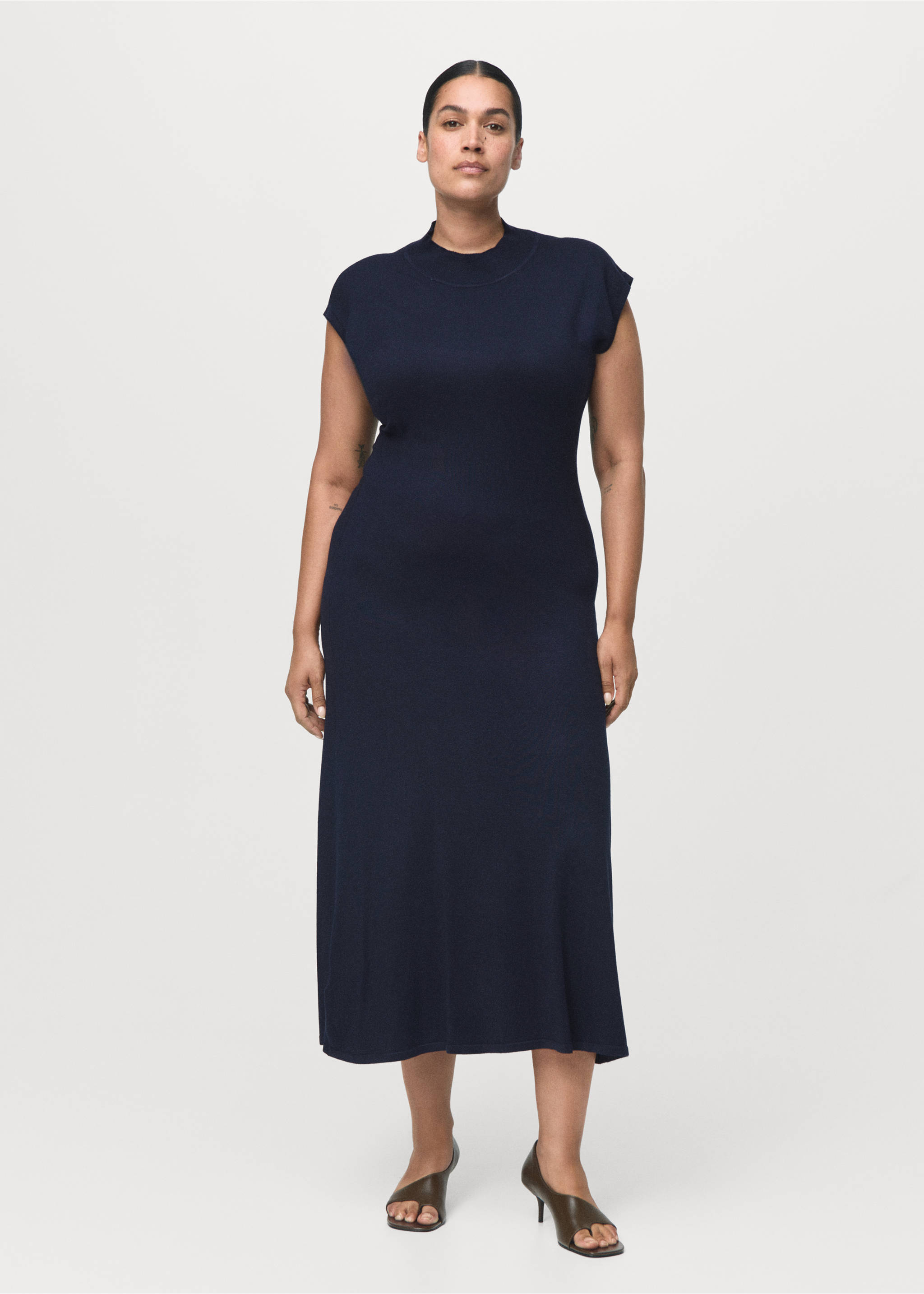 Perkins-neck knitted dress - Details of the article 6, Navy. Ref: 17055799-00.