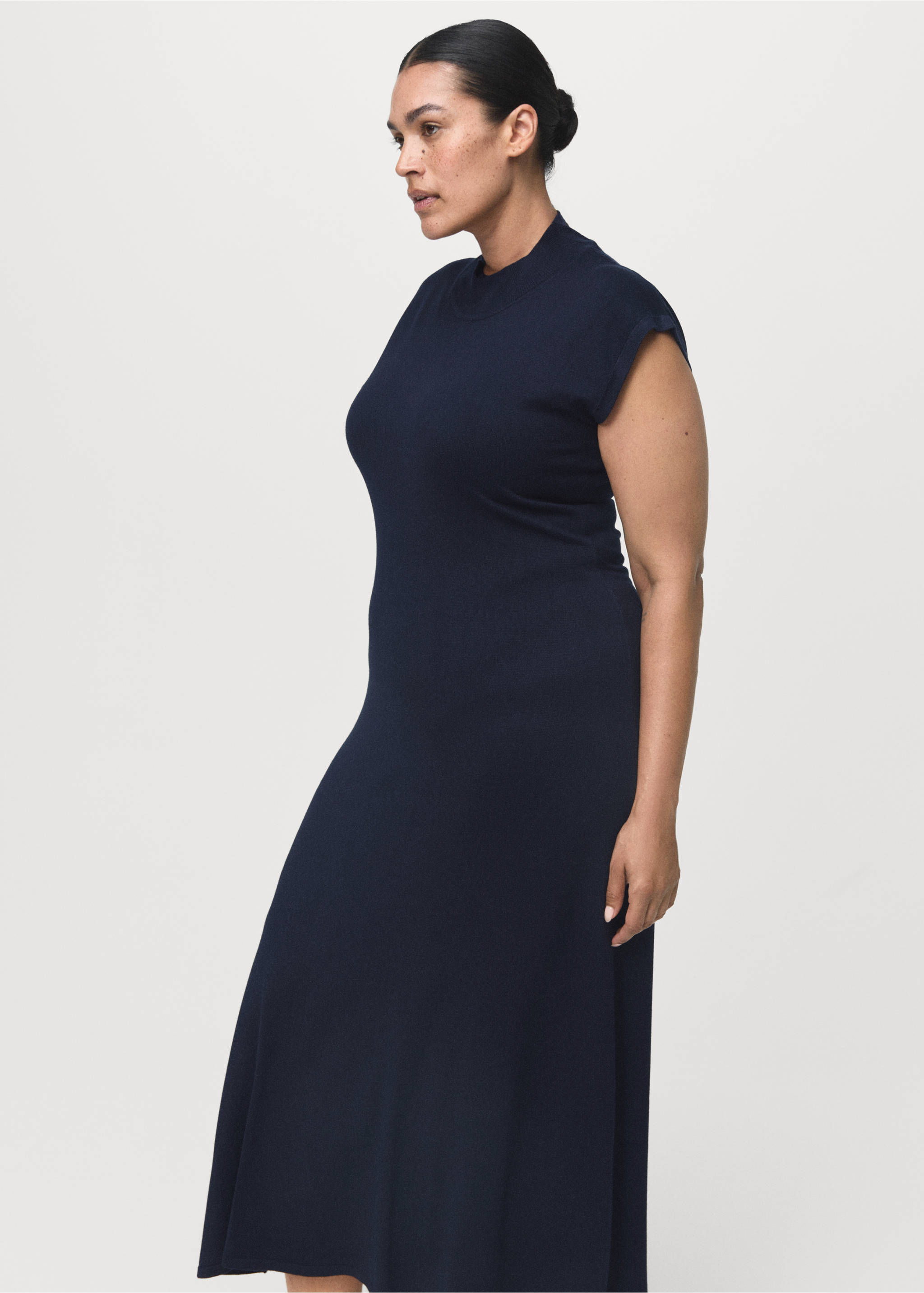 Perkins-neck knitted dress - Details of the article 5, Navy. Ref: 17055799-00.