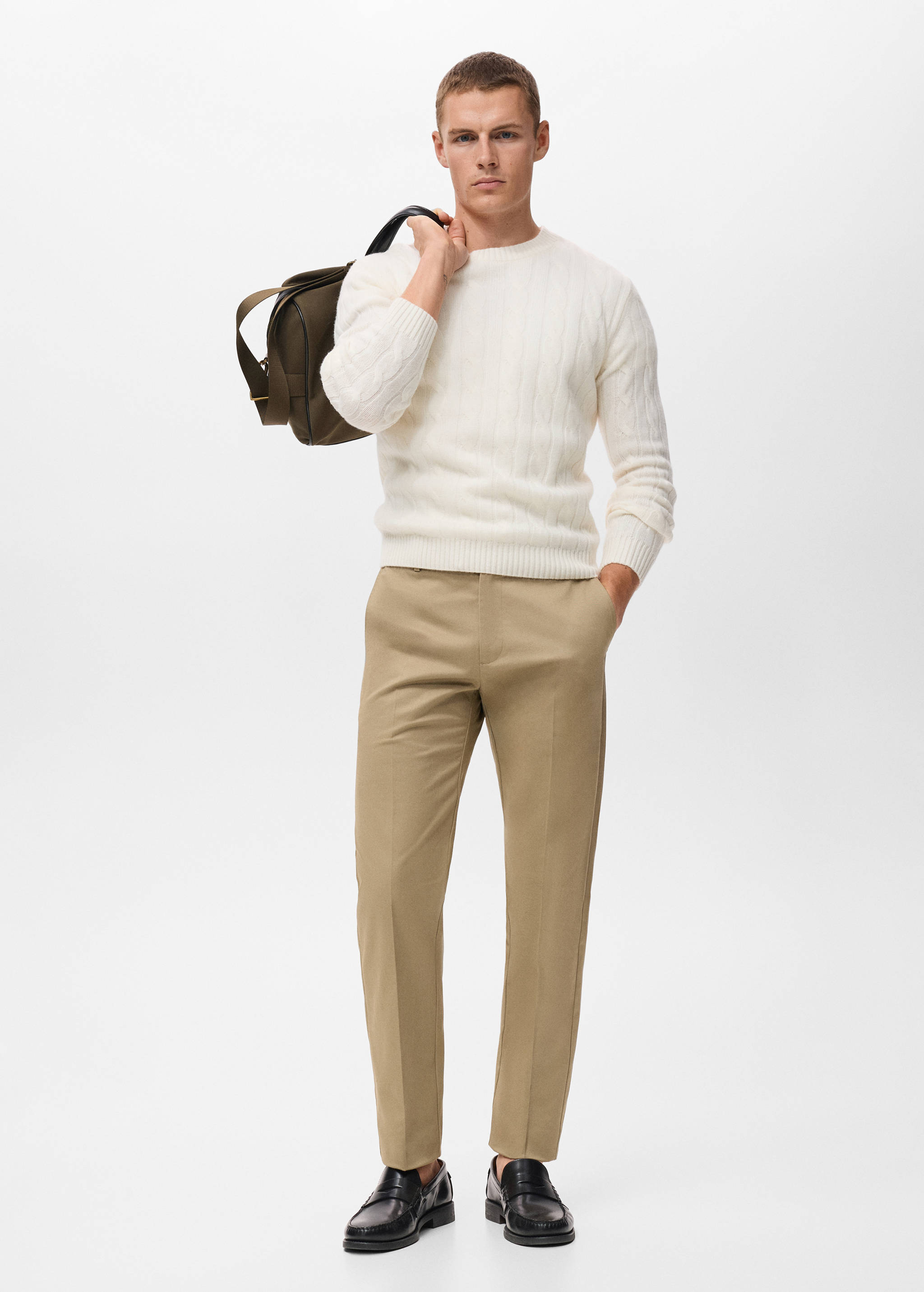 Pantalón algodón regular fit - Plano general