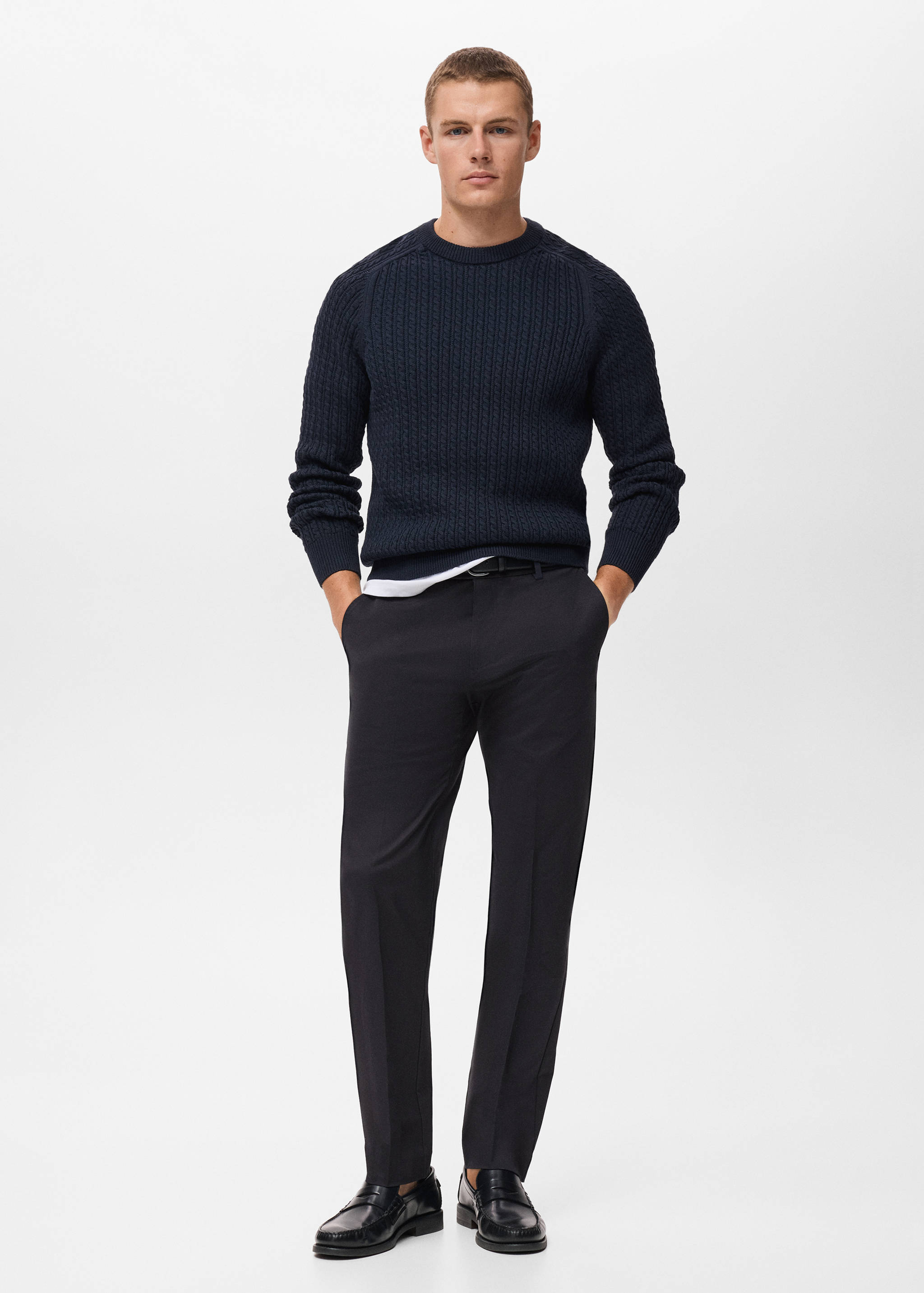 Pantalón algodón regular fit - Plano general