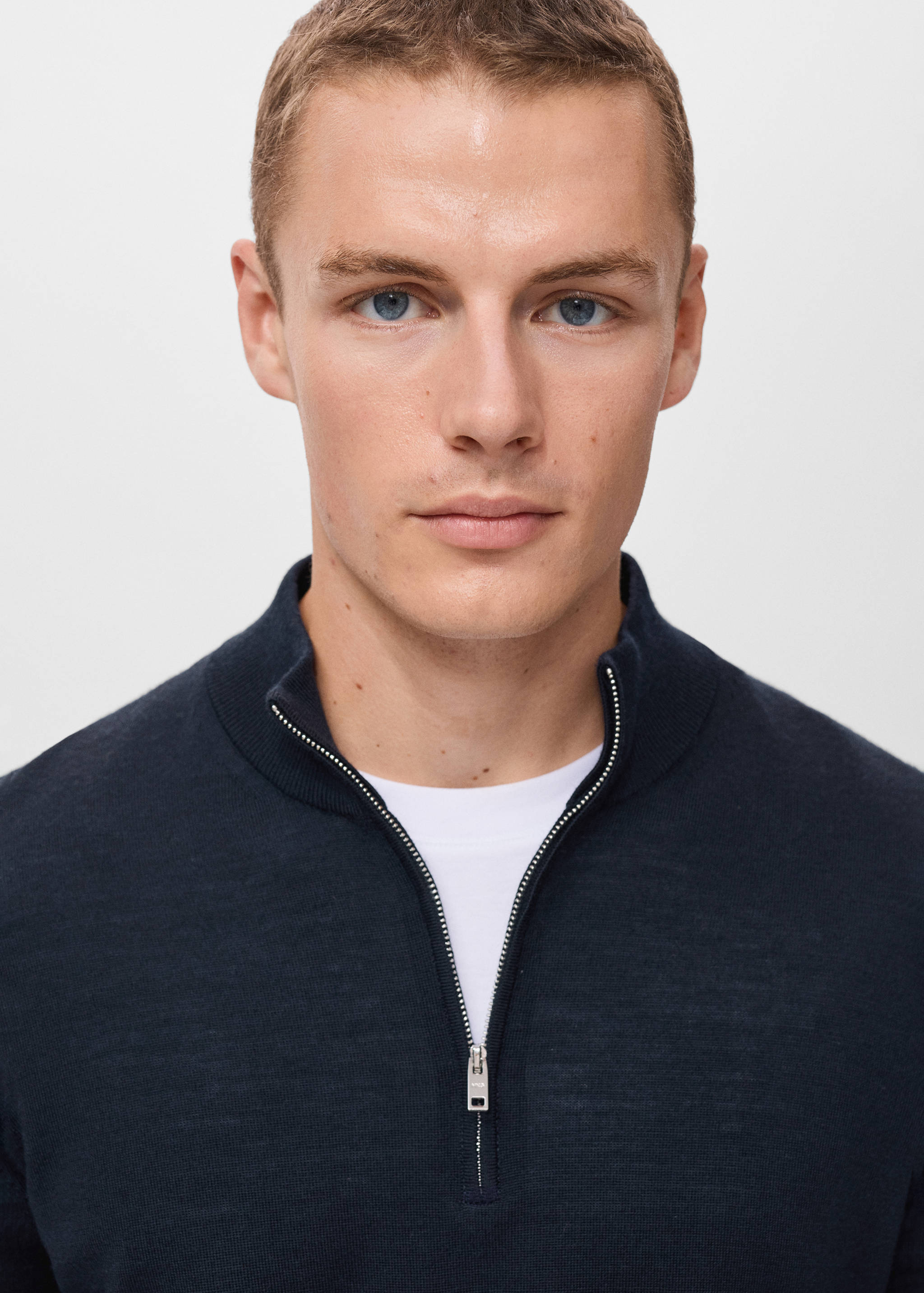 Perkins-Kragen-Jersey aus 100% Merinowolle - Detail des Artikels 1