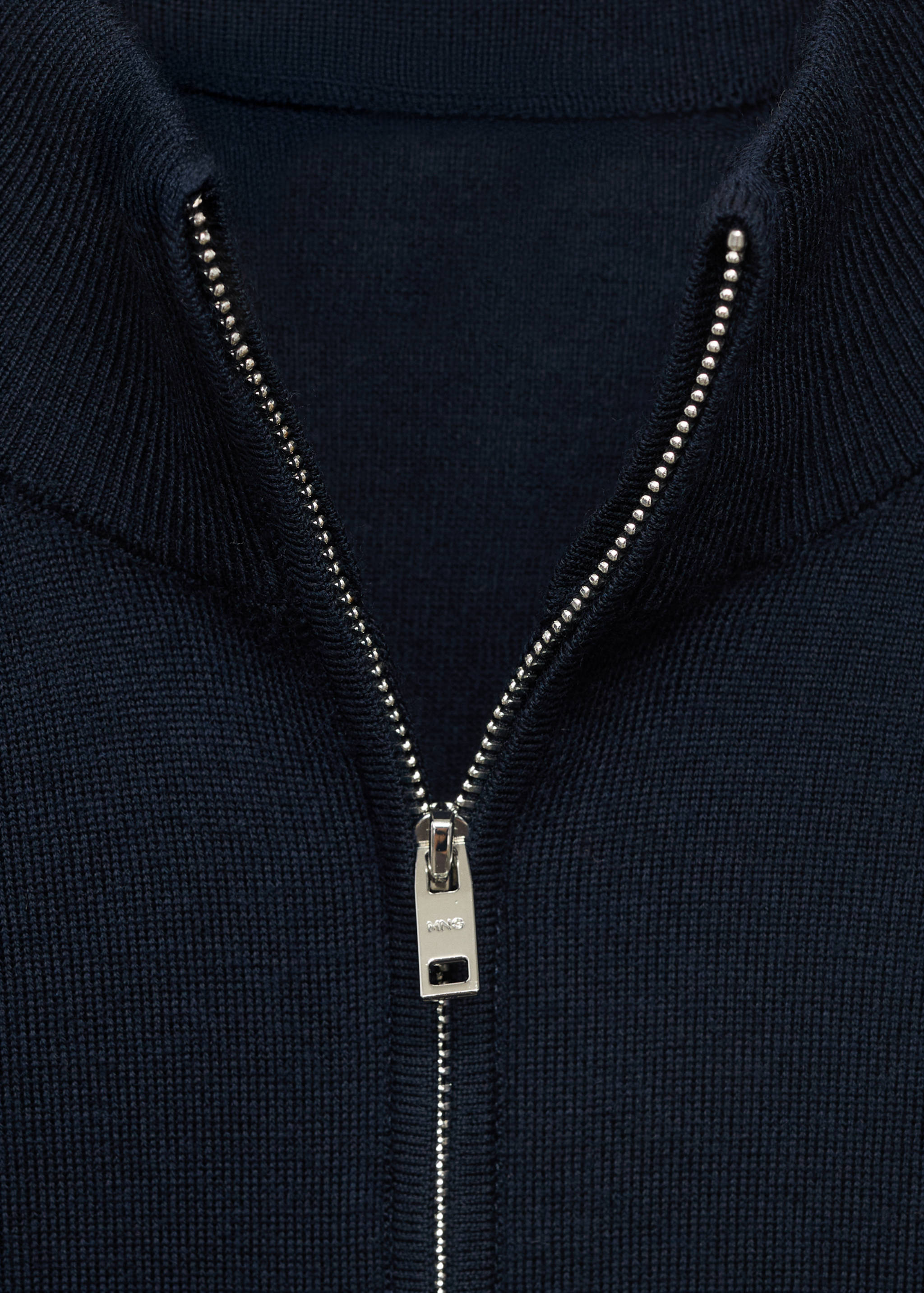 Perkins-Kragen-Jersey aus 100% Merinowolle - Detail des Artikels 8