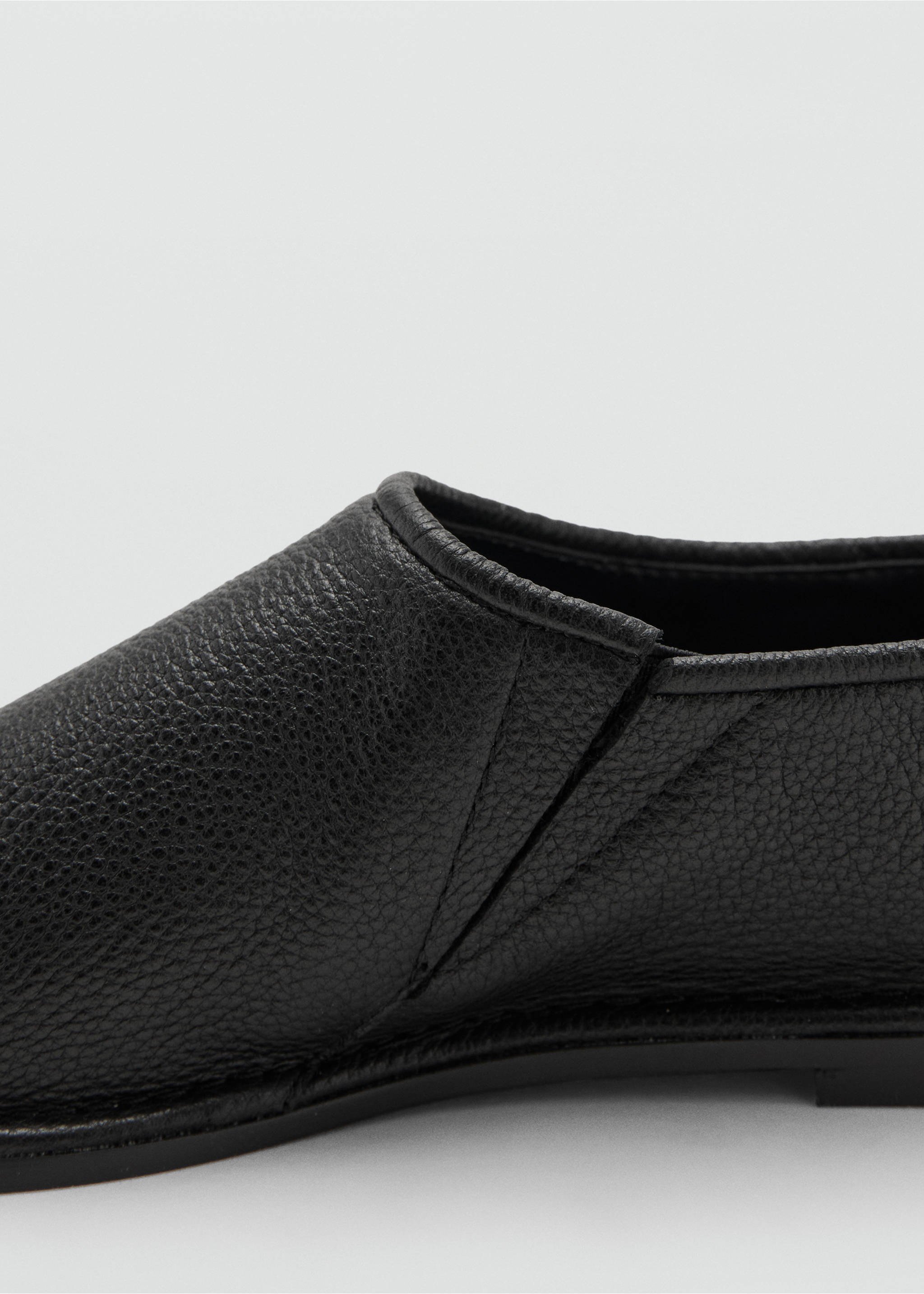 Leather flat shoes - Details of the article 2, Black. Ref: 17055997-00.