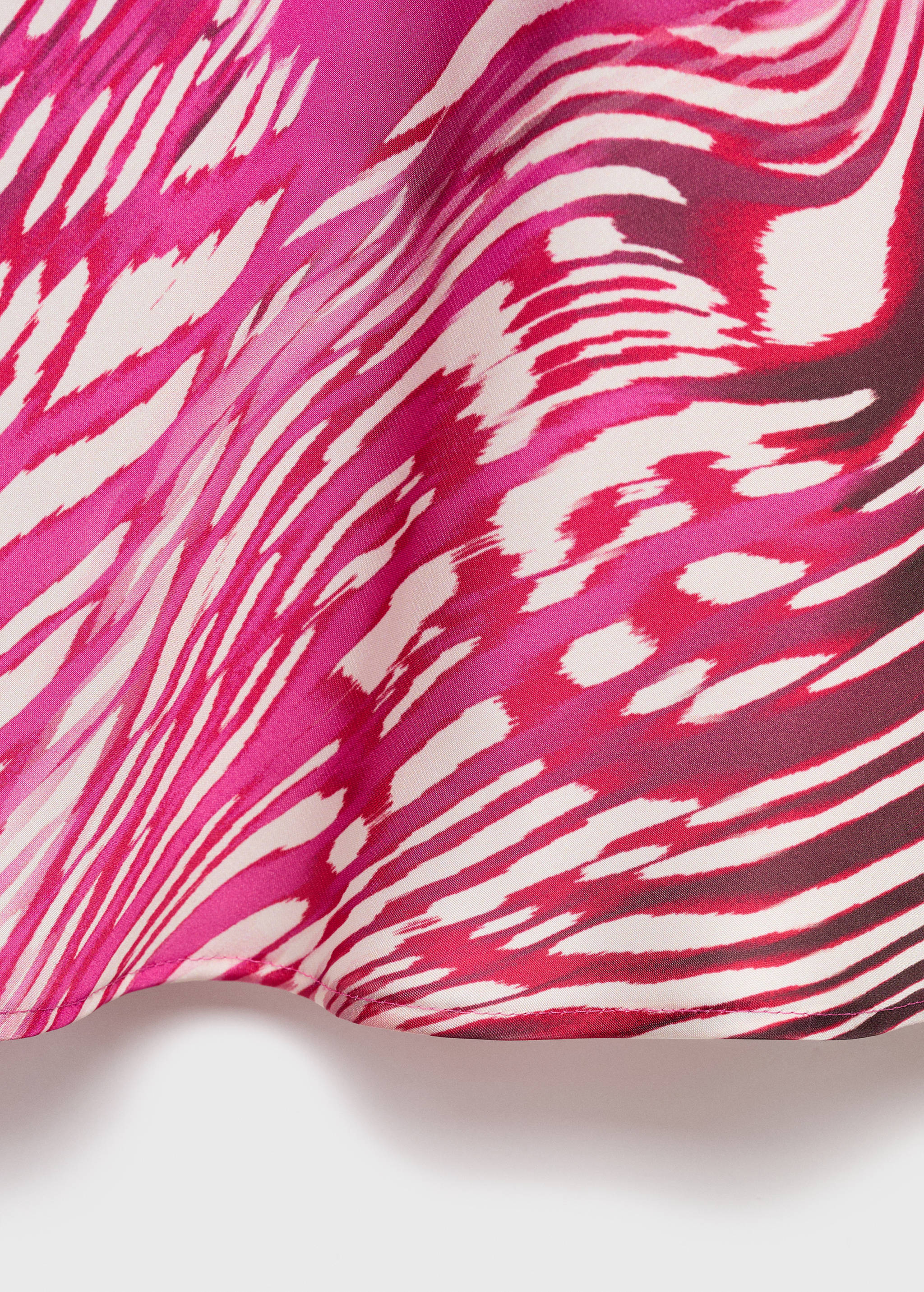 Satinierte Bluse mit drapiertem Kragen - Detail des Artikels 0