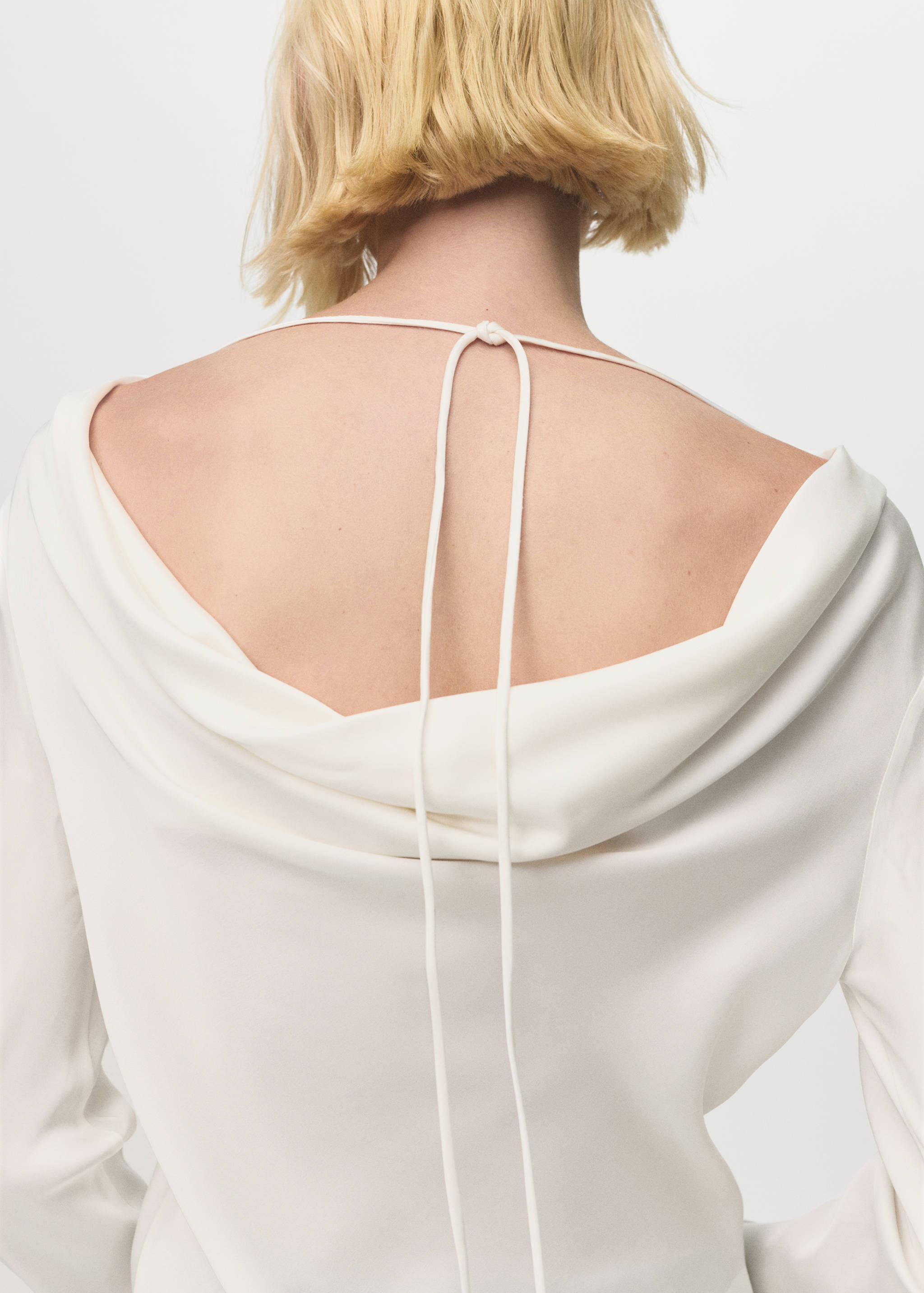 Satin blouse with bow on the back - Details of the article 3