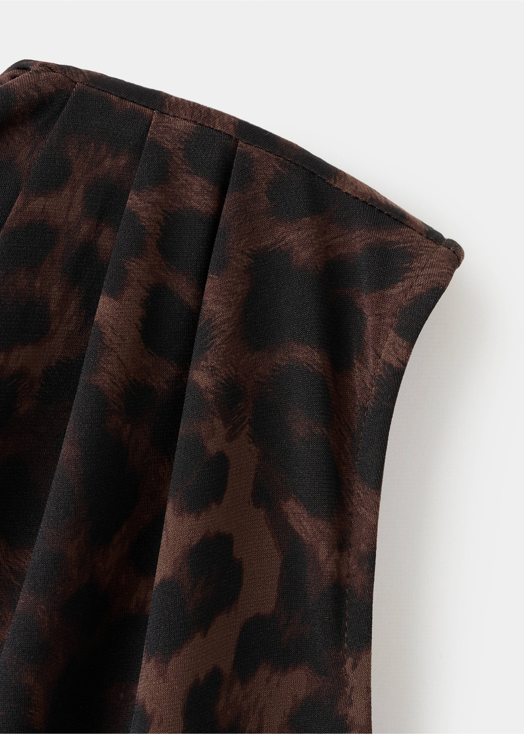 Leopard-print top with asymmetrical collar - Details of the article 8, Brown. Ref: 17056003-00.