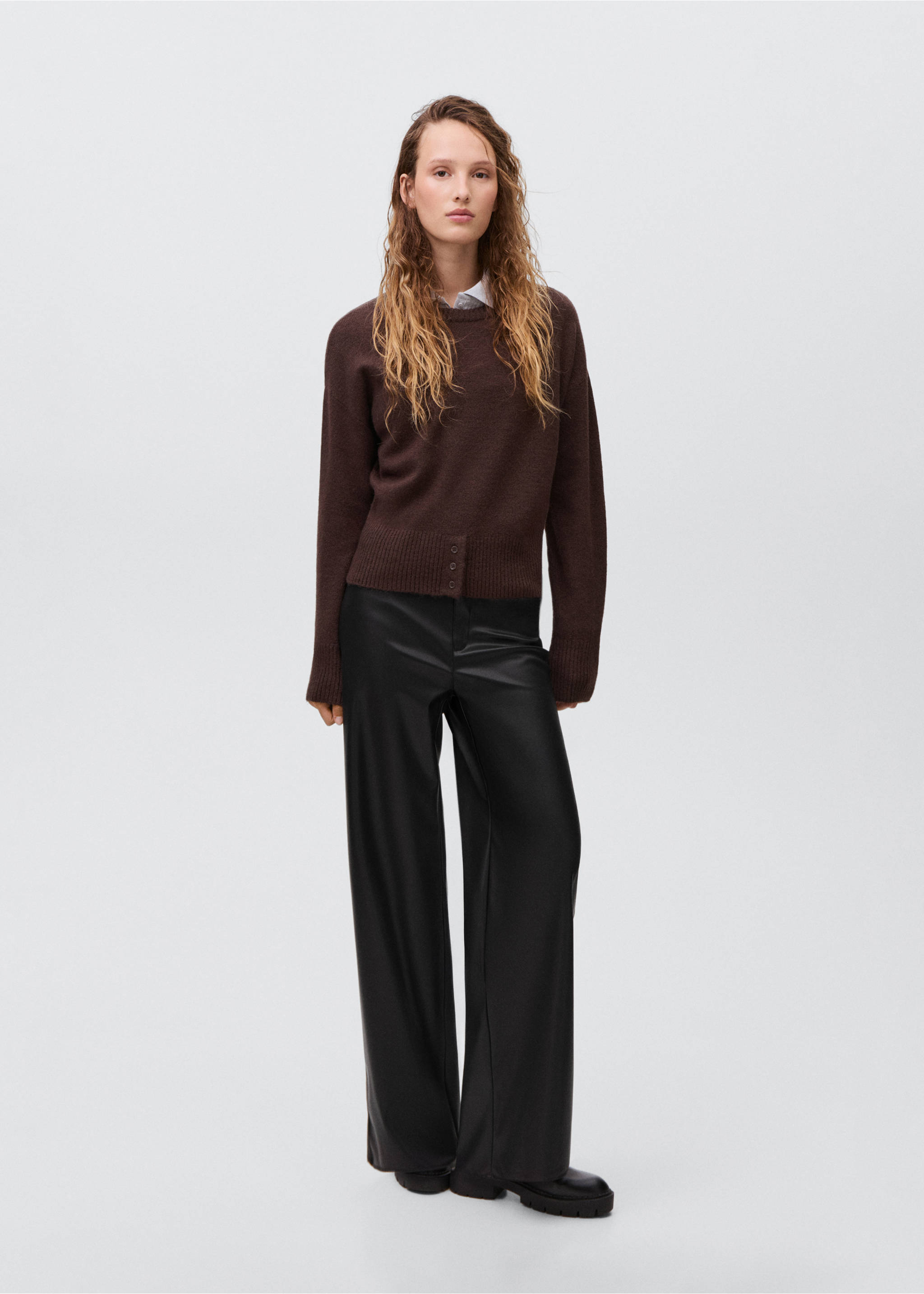 Straight leather-effect trousers - General plane, Black. Ref: 17056331-00.