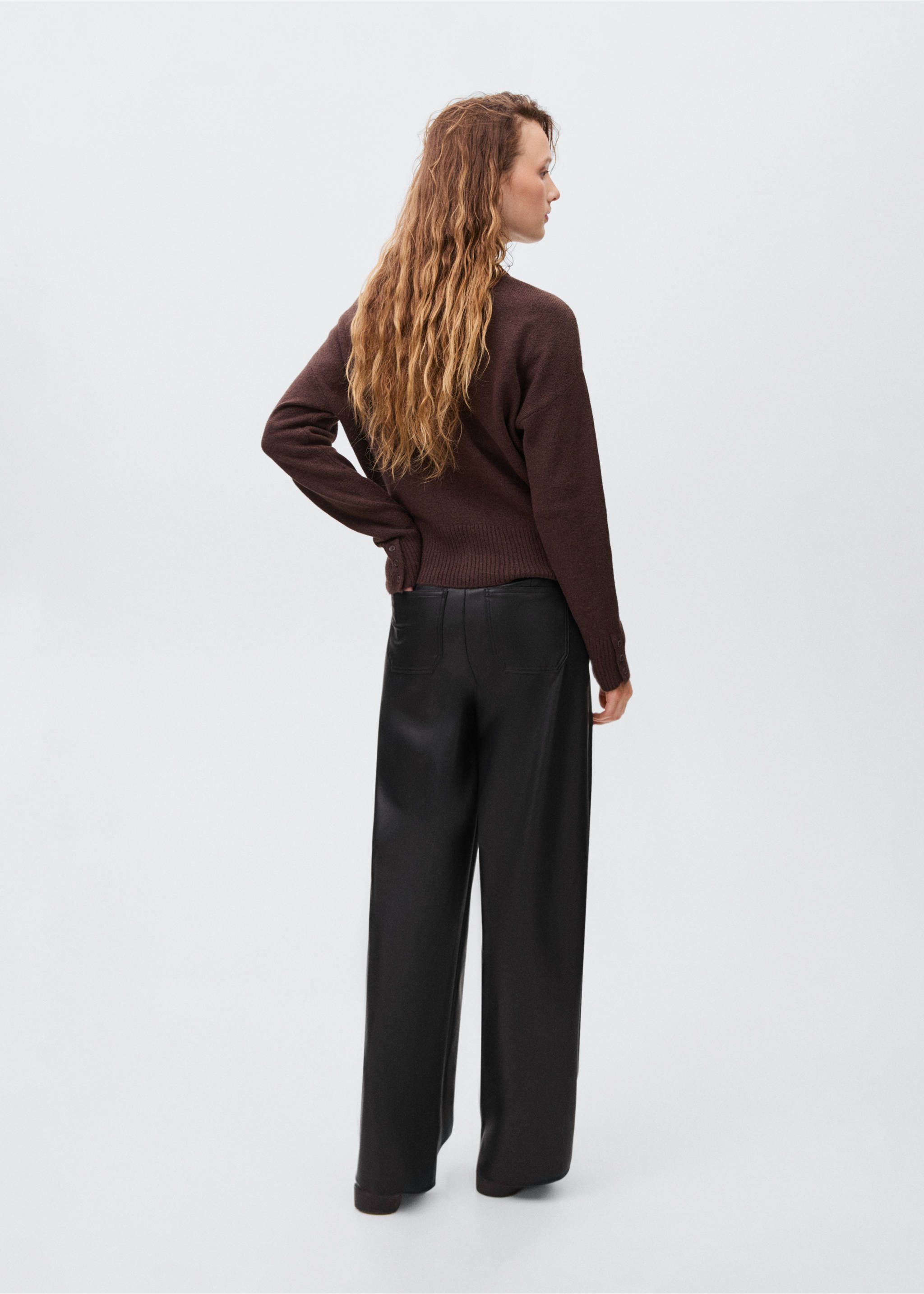 Straight leather-effect trousers - Reverse of the article, Black. Ref: 17056331-00.