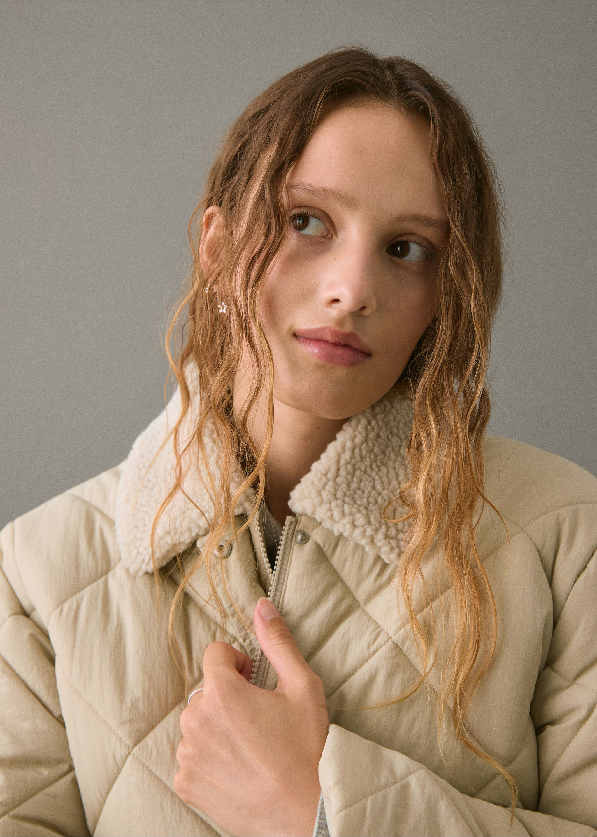 Pocket quilted jacket - Details of the article 1, Beige. Ref: 17056333-00.