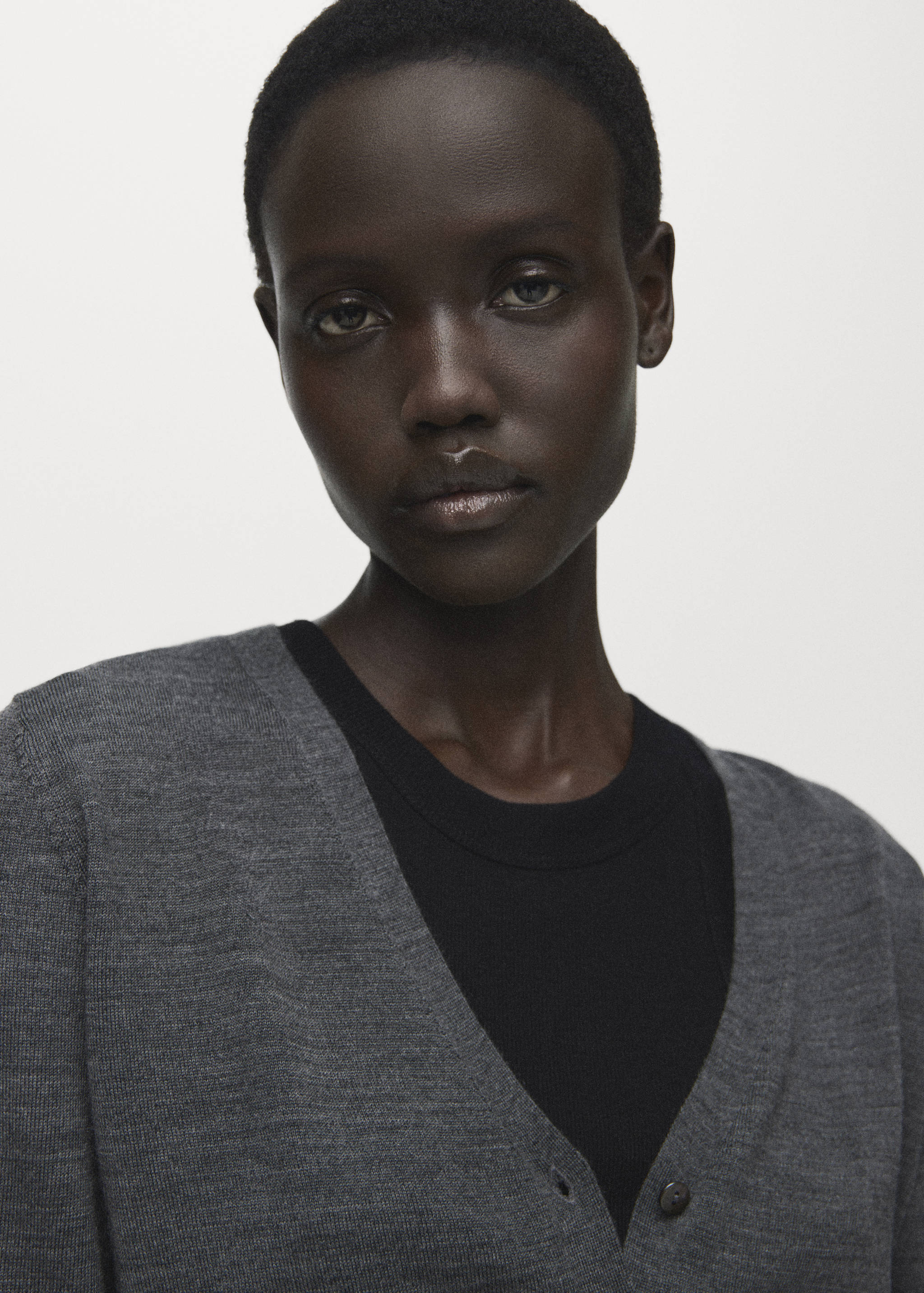 100% merino wool cardigan - Details of the article 1