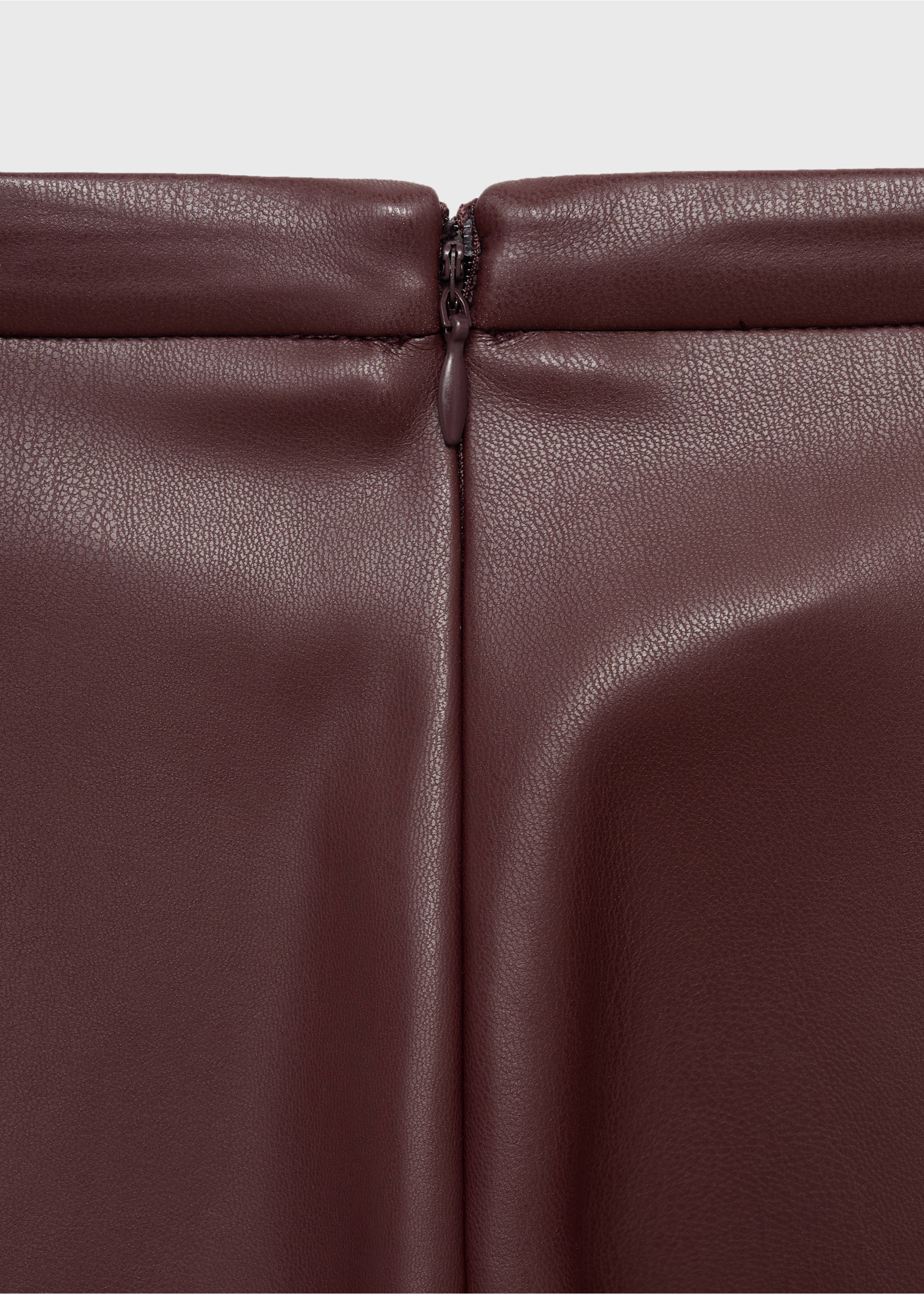 Faux-leather midi-skirt - Details of the article 0, Maroon. Ref: 17056723-00.