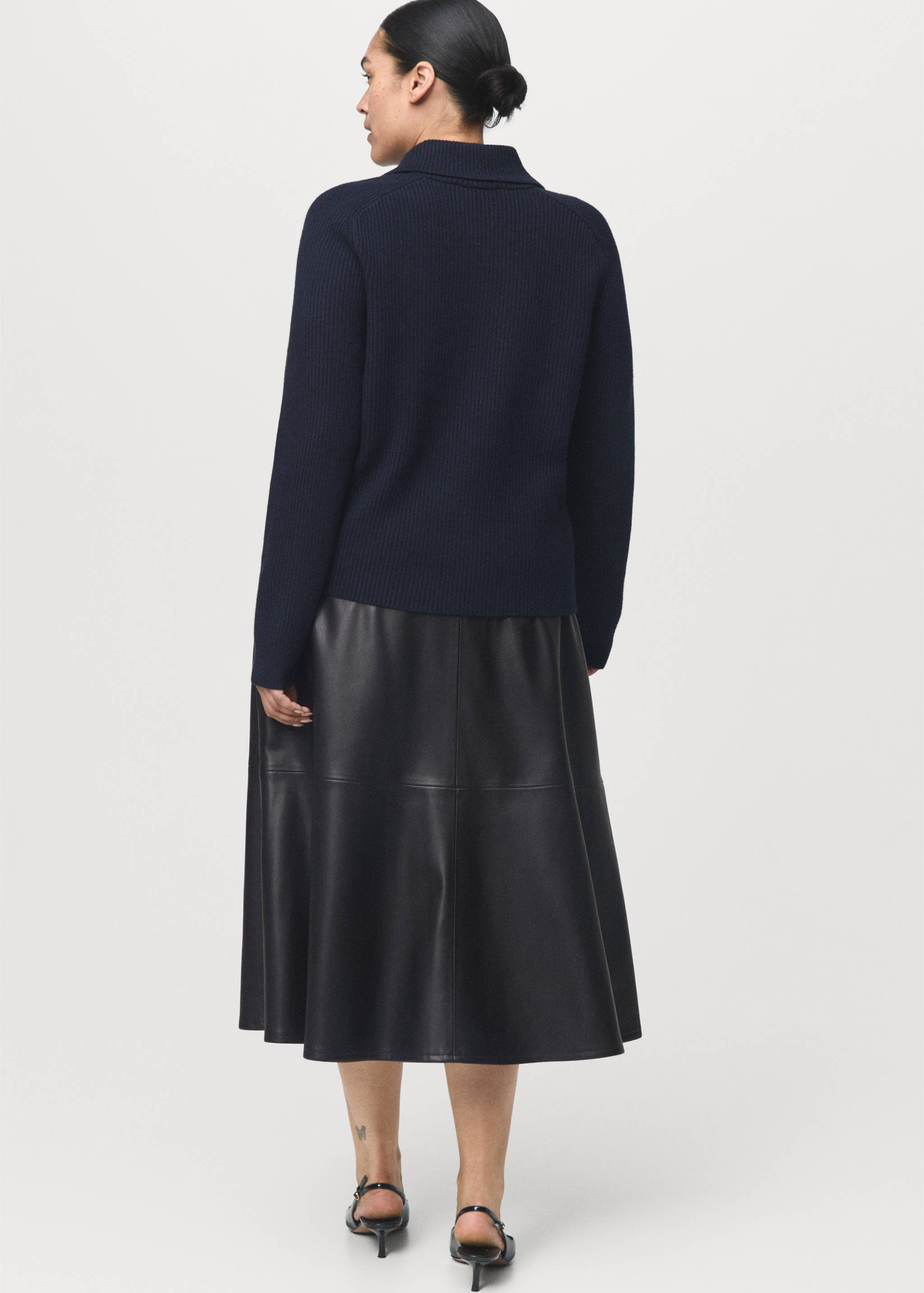 Faux-leather midi-skirt - Details of the article 4