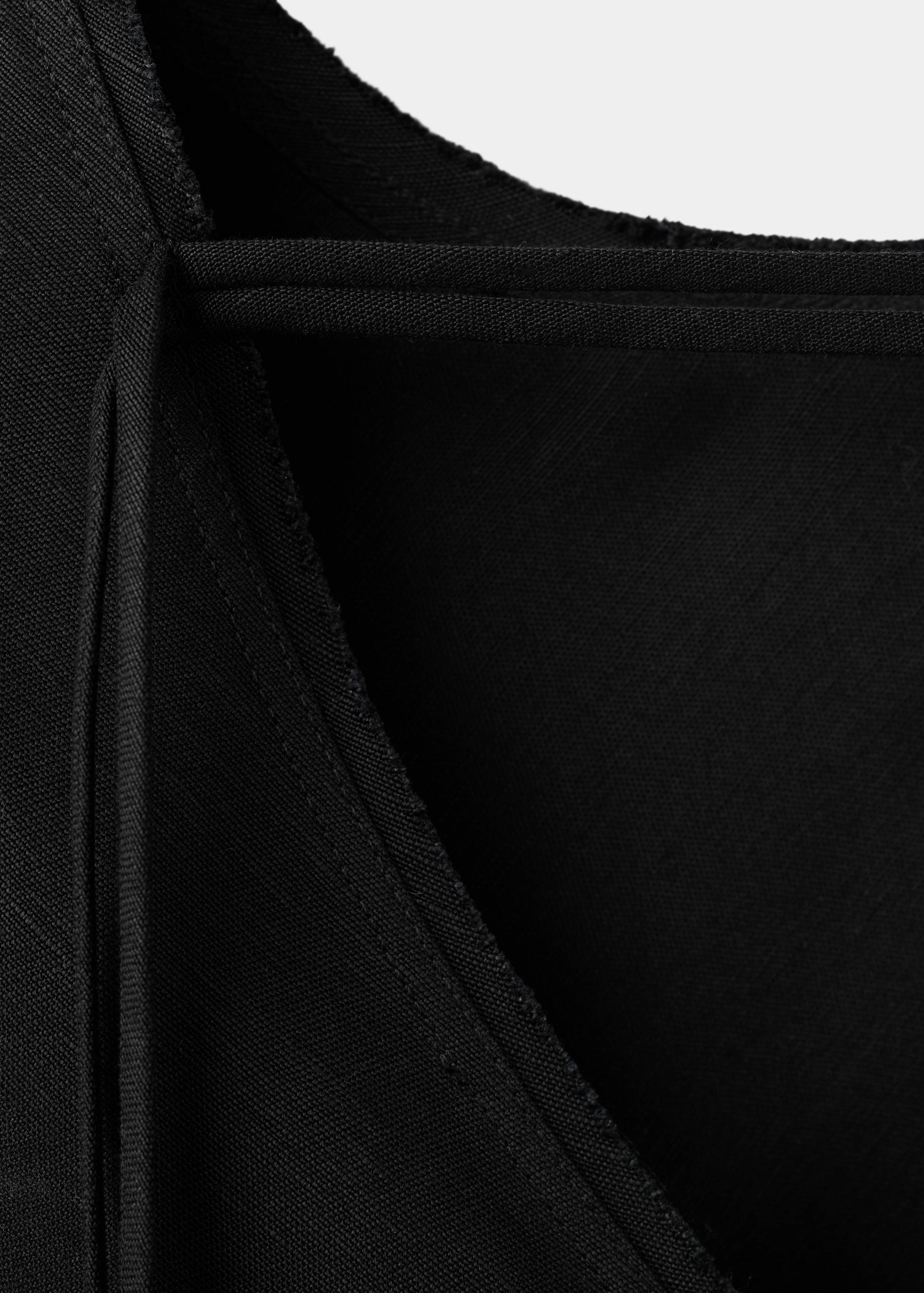 Linen dress with back opening - Details of the article 8