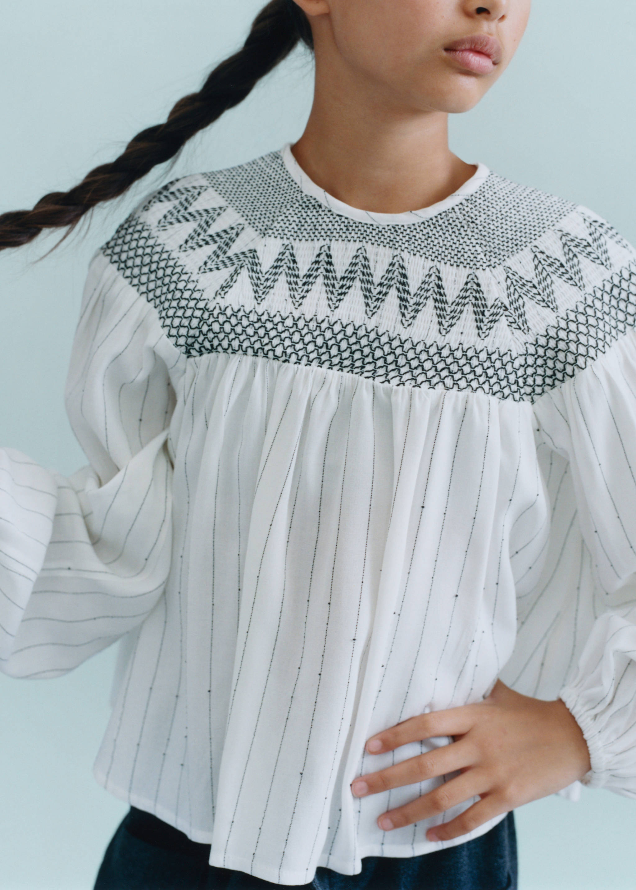 Embroidered details blouse - Details of the article 5