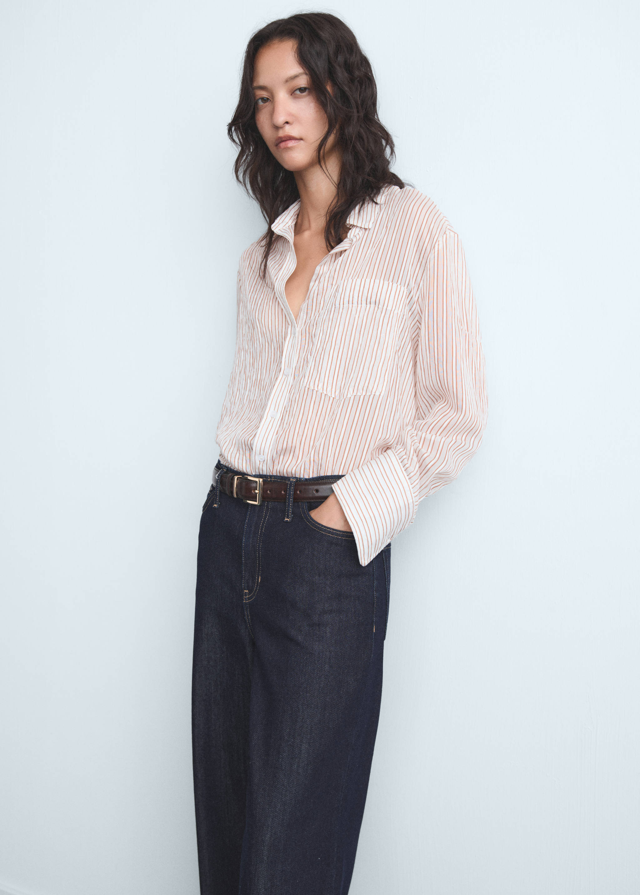 Wide leg mid-rise jeans - Details of the article 1