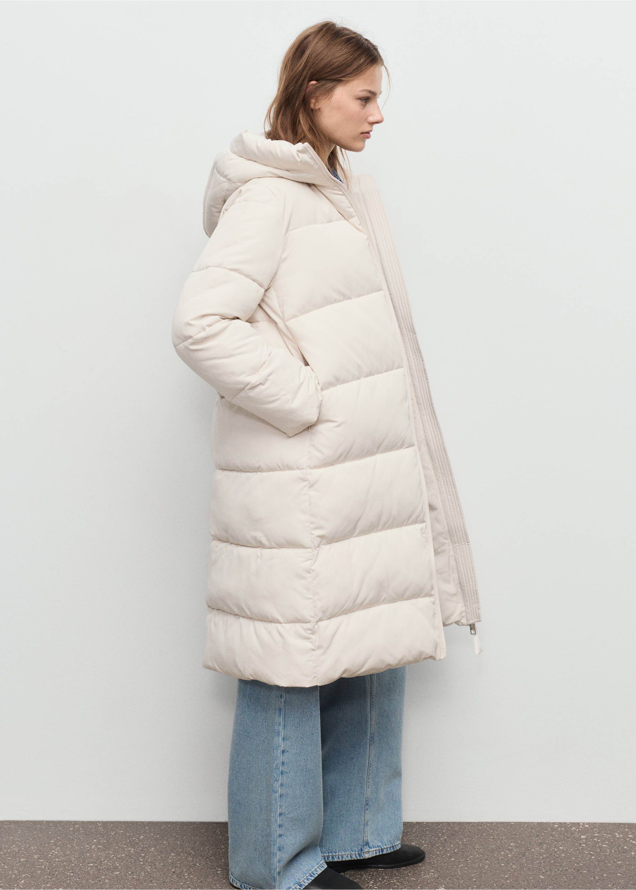 Long padded anorak with hood - Details of the article 2, Off White. Ref: 17057131-00.