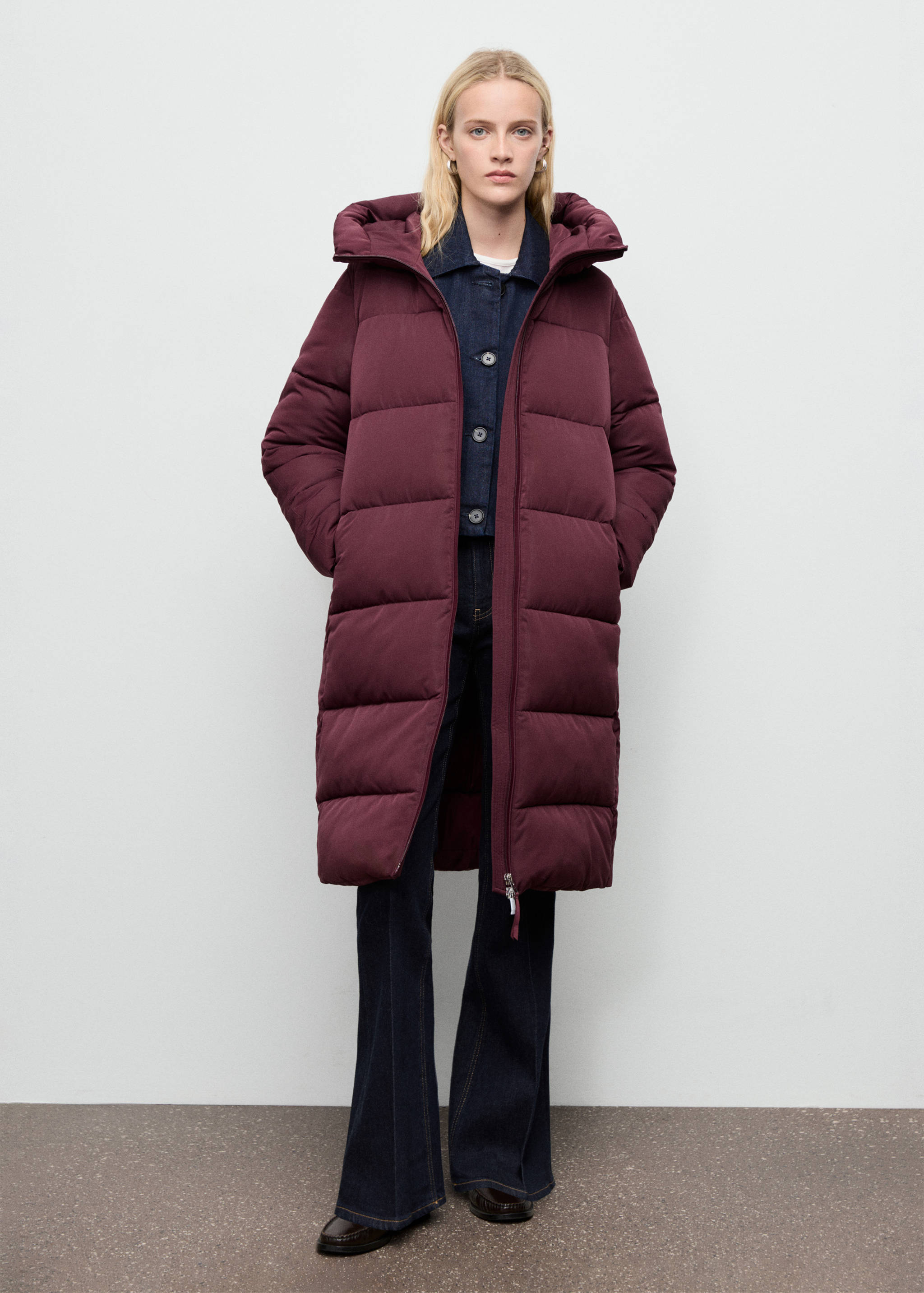 Long padded anorak with hood - General plane