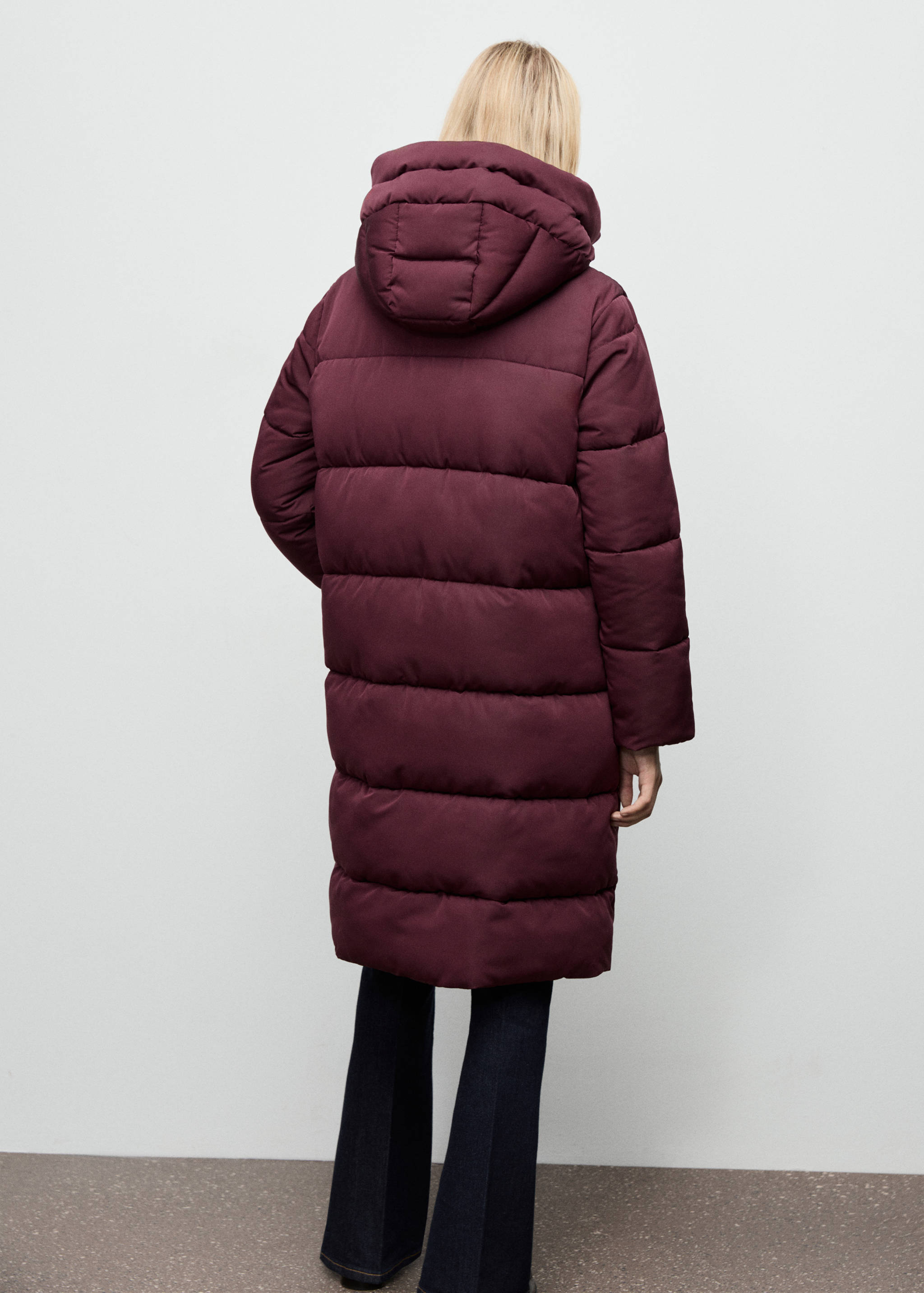 Long padded anorak with hood - Reverse of the article