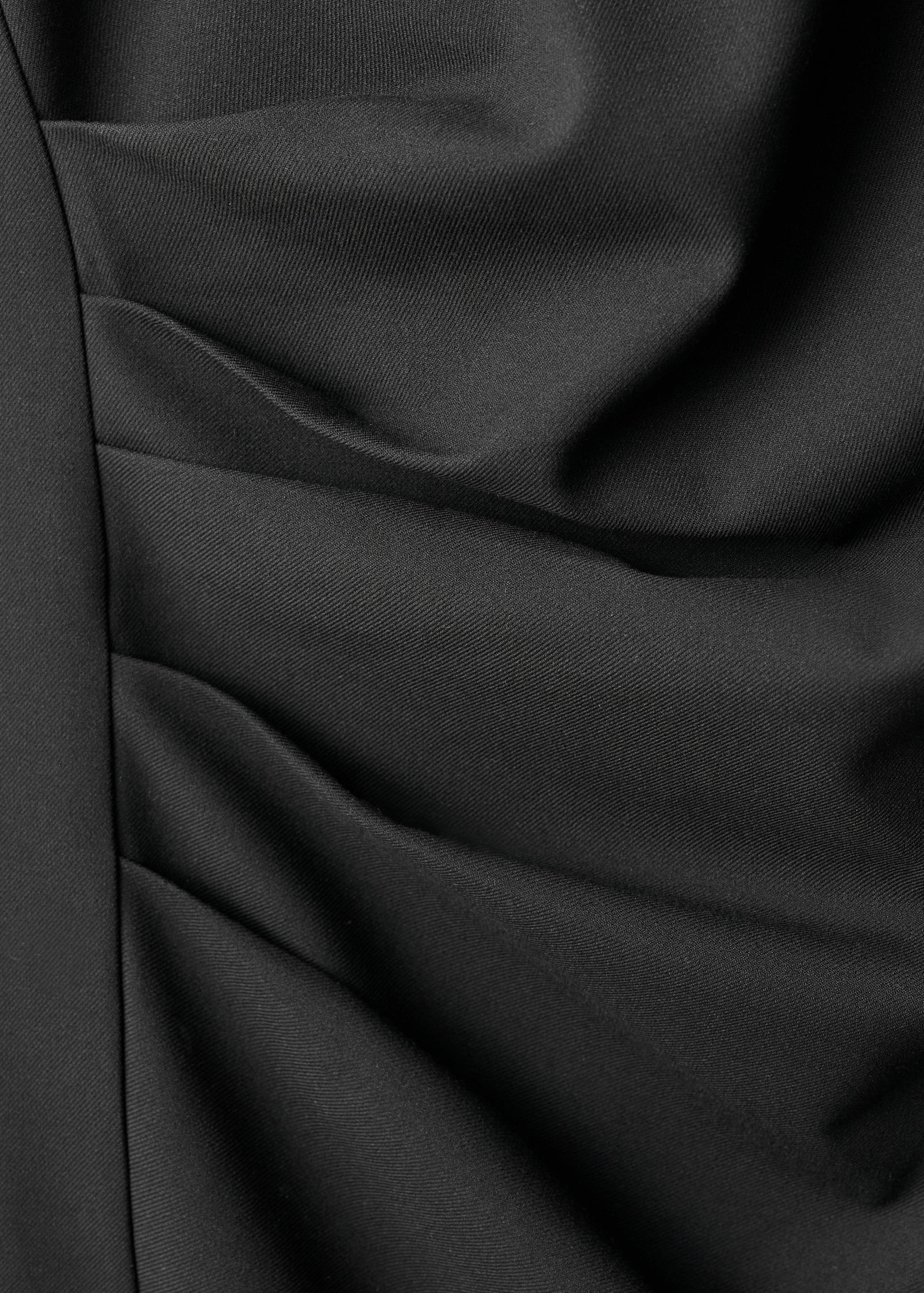 Šaty s nabíráním a výstřihem halter - Detail zboží 0