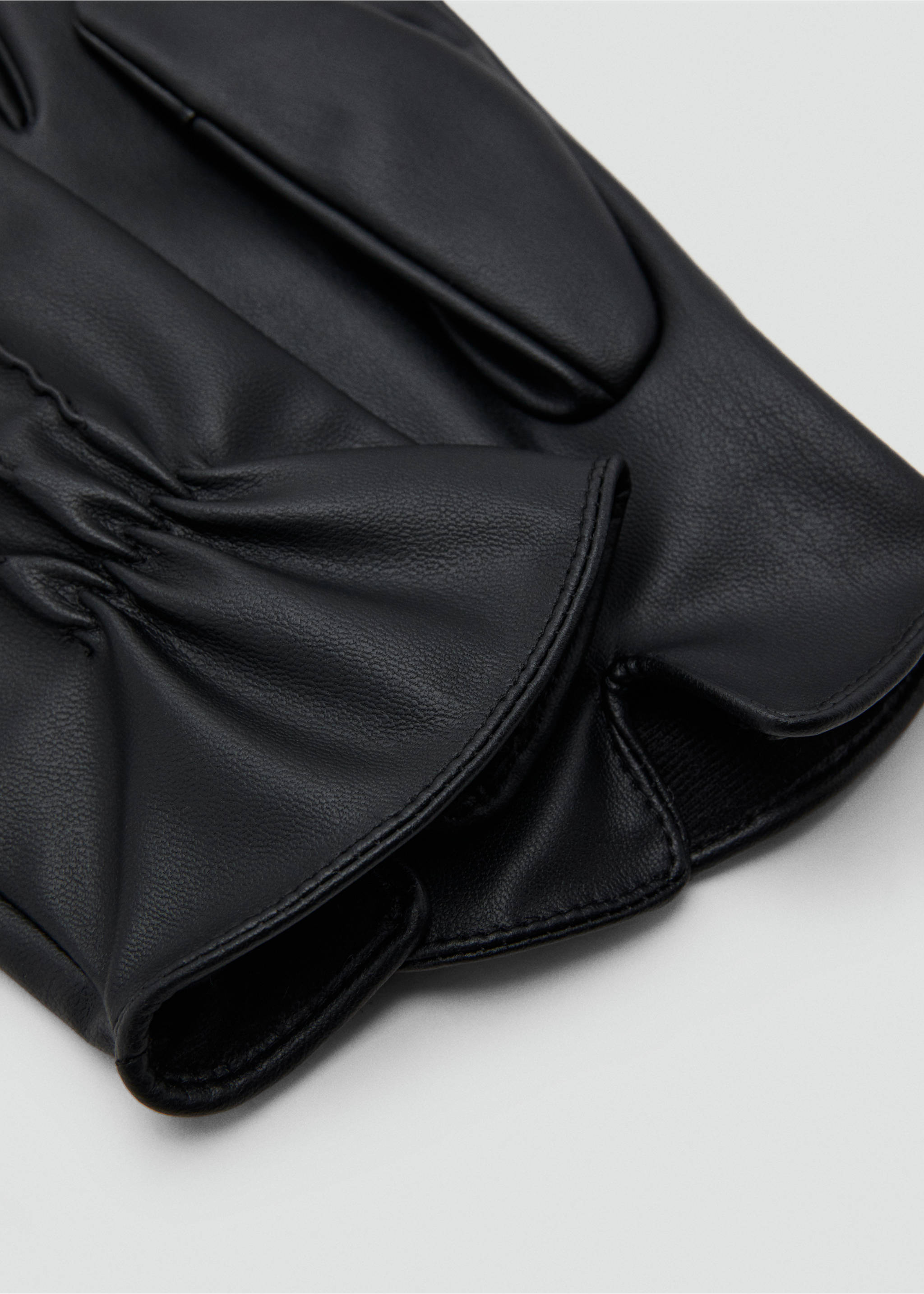 Faux-leather gloves - Medium plane, Black. Ref: 17057769-00.