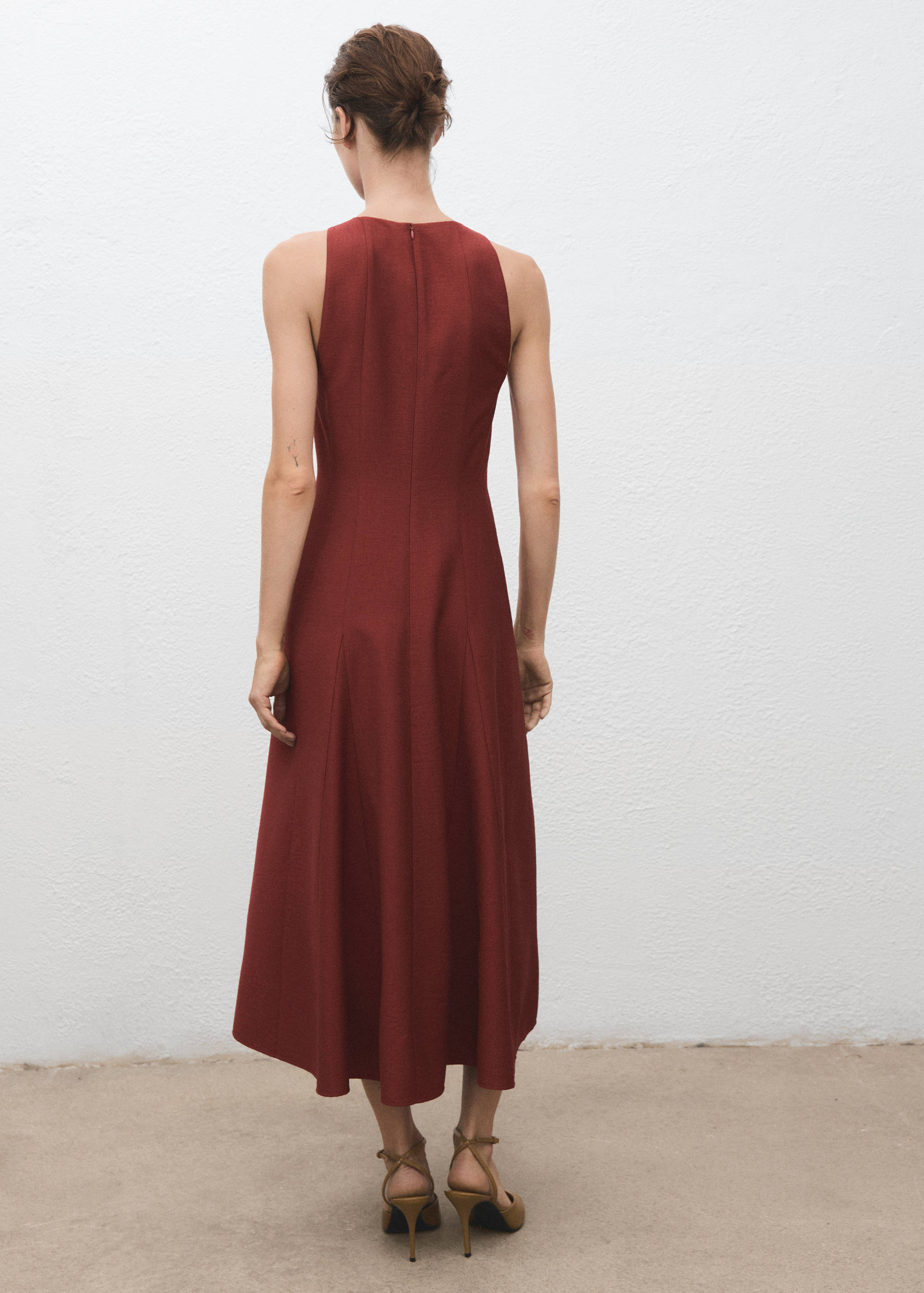 A-line dress with godets - Reverse of the article