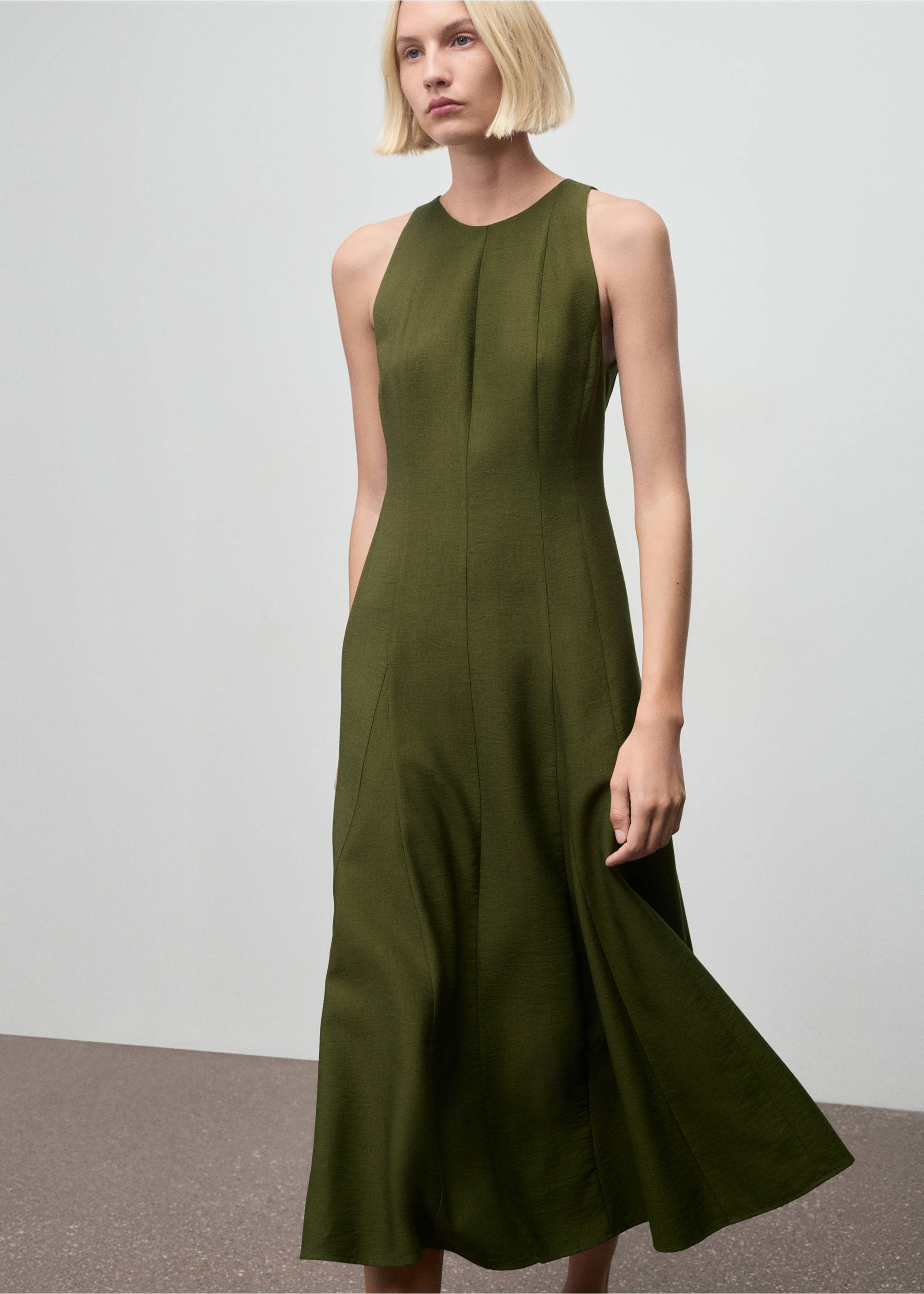 A-line dress with godets - Medium plane, Khaki. Ref: 17057811-00.