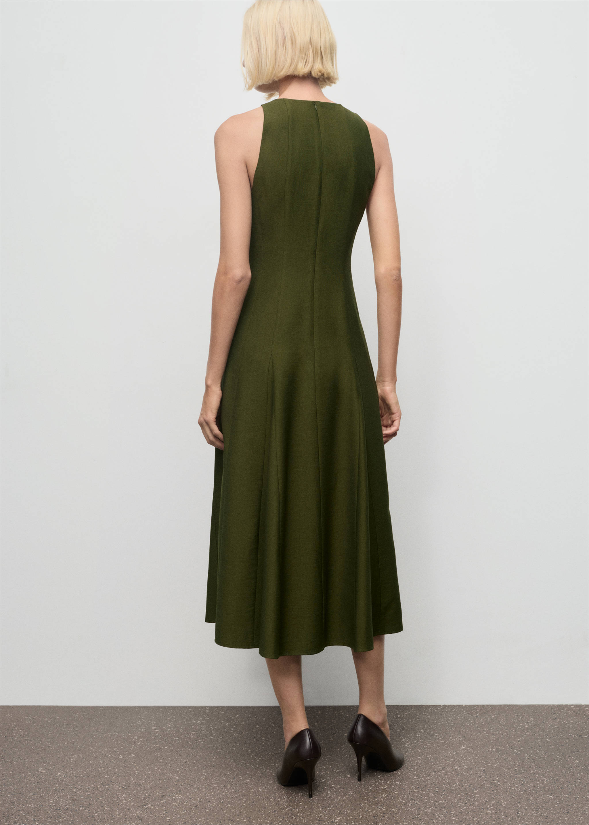 A-line dress with godets - Reverse of the article, Khaki. Ref: 17057811-00.