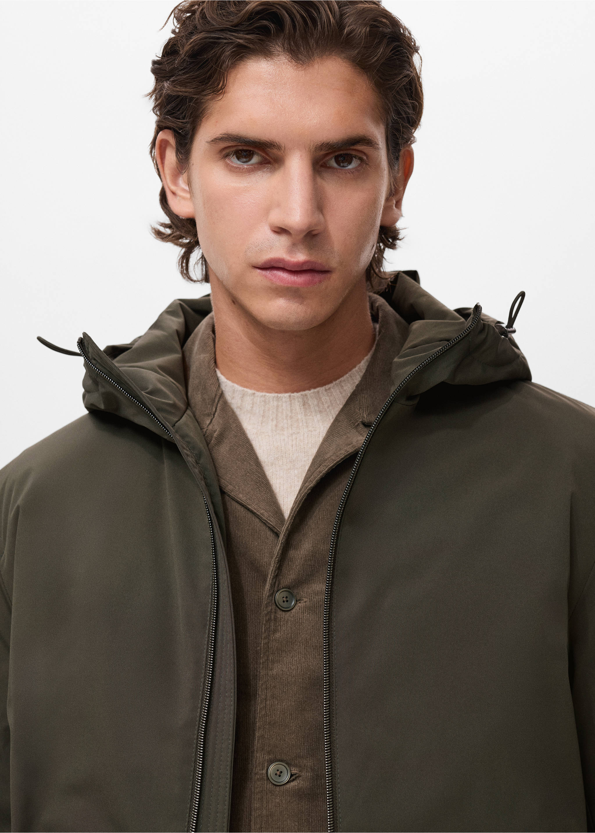 Water-repellent hooded parka - Details of the article 1, Dark Green. Ref: 17057887-00.