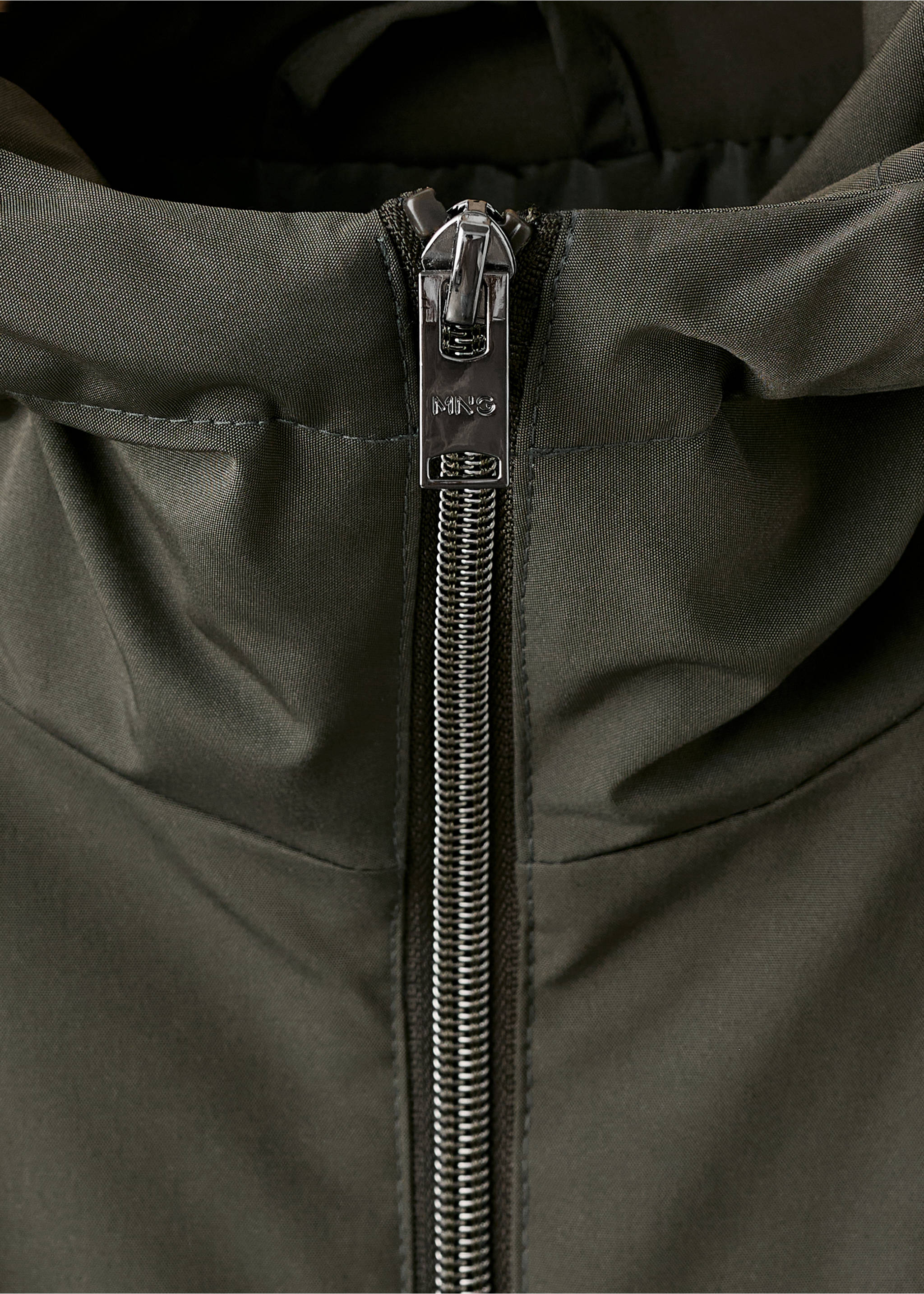 Water-repellent hooded parka - Details of the article 8, Dark Green. Ref: 17057887-00.