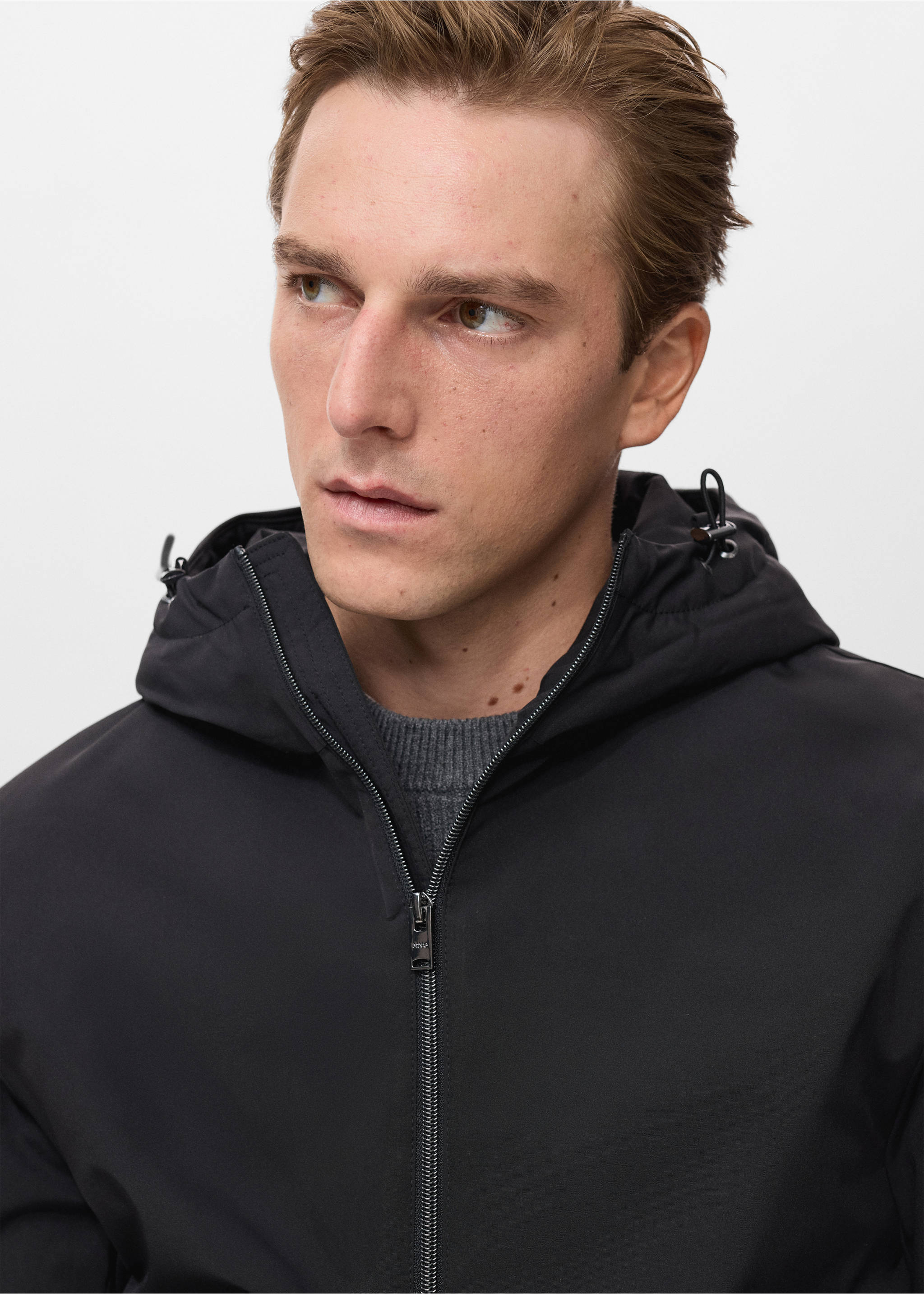 Water-repellent hooded parka - Details of the article 1, Black. Ref: 17057887-00.